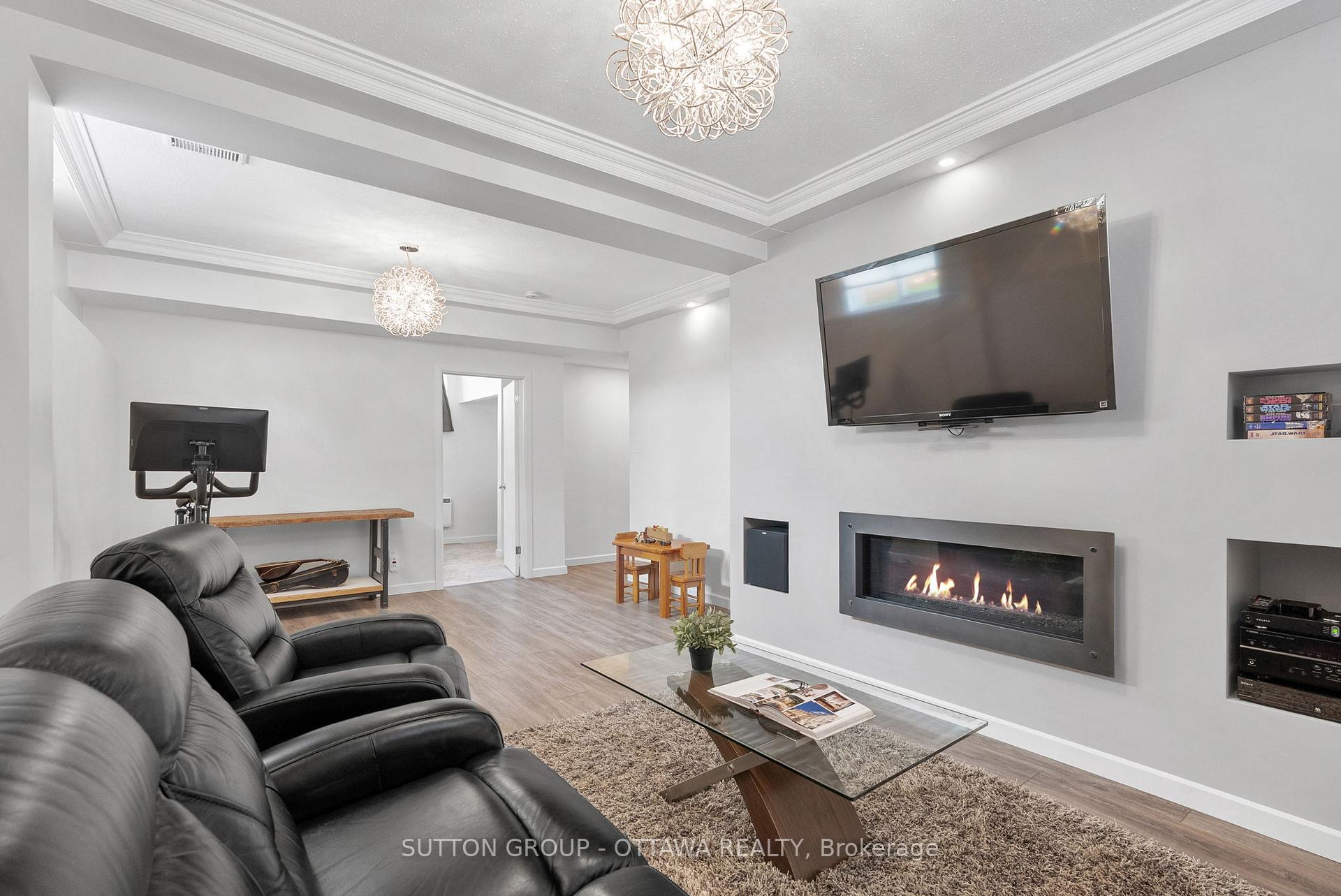 Photo 20 of 32 Flint Court, Ottawa, Barrhaven - Pheasant Run — HOMEH