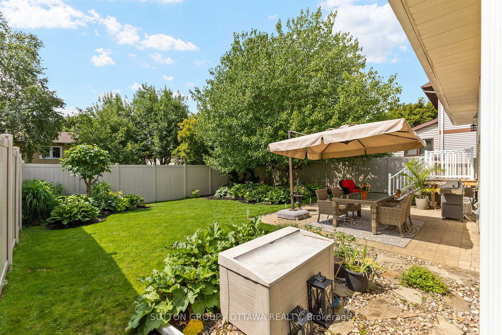 Photo 31 of 32 Flint Court, Ottawa, Barrhaven - Pheasant Run — HOMEH