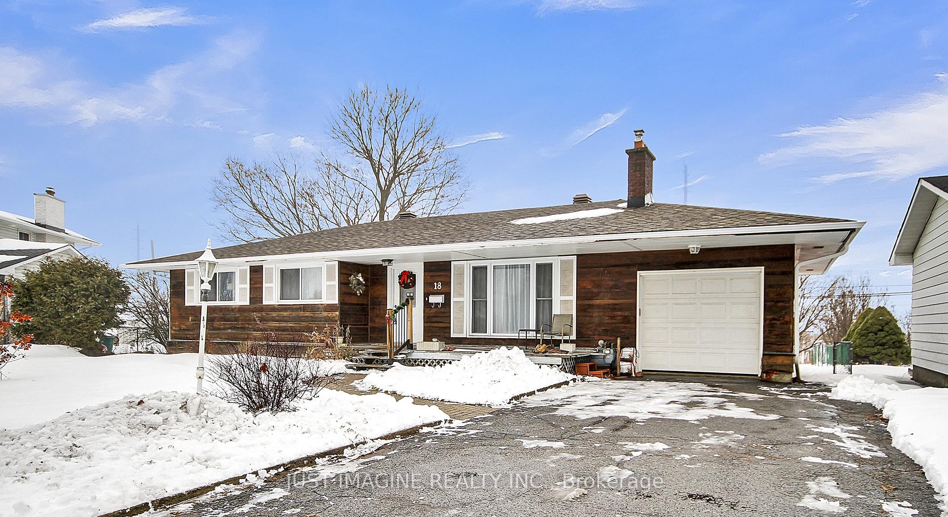 Photo 1 of 18 Tripp Crescent, Ottawa, Barrhaven - Pheasant Run — HOMEH