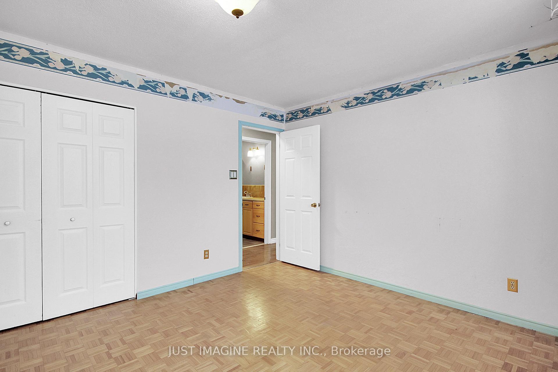 Photo 10 of 18 Tripp Crescent, Ottawa, Barrhaven - Pheasant Run — HOMEH