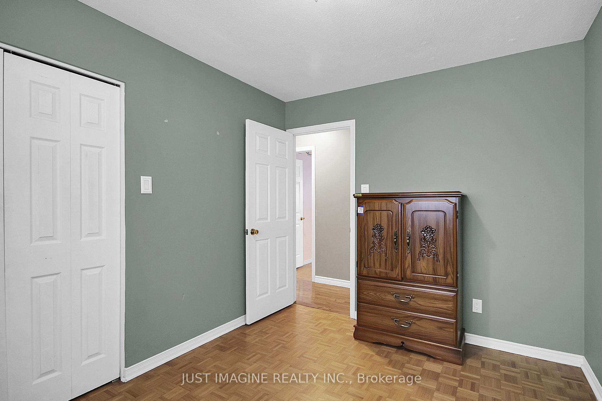 Photo 17 of 18 Tripp Crescent, Ottawa, Barrhaven - Pheasant Run — HOMEH