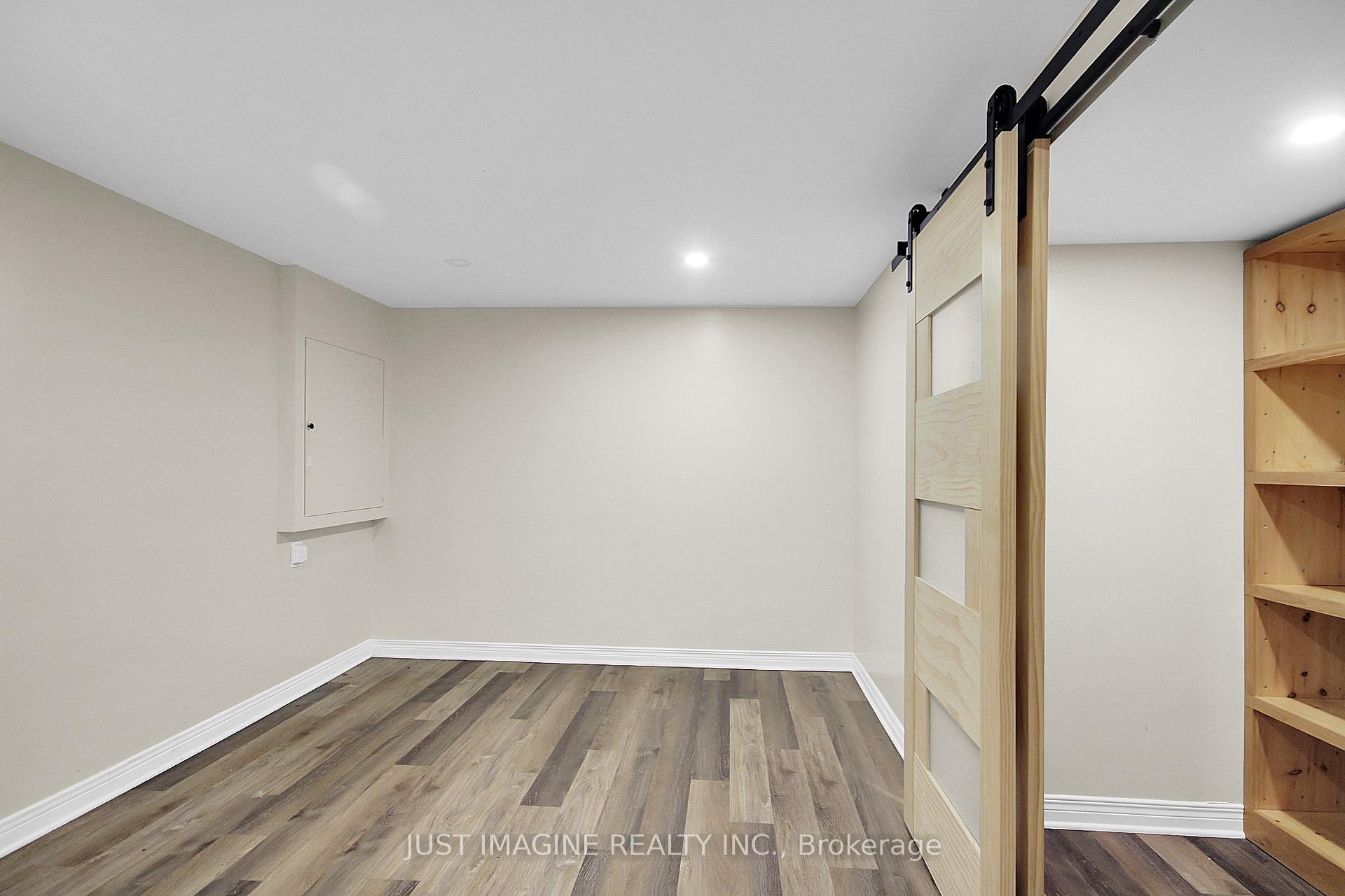 Photo 19 of 18 Tripp Crescent, Ottawa, Barrhaven - Pheasant Run — HOMEH