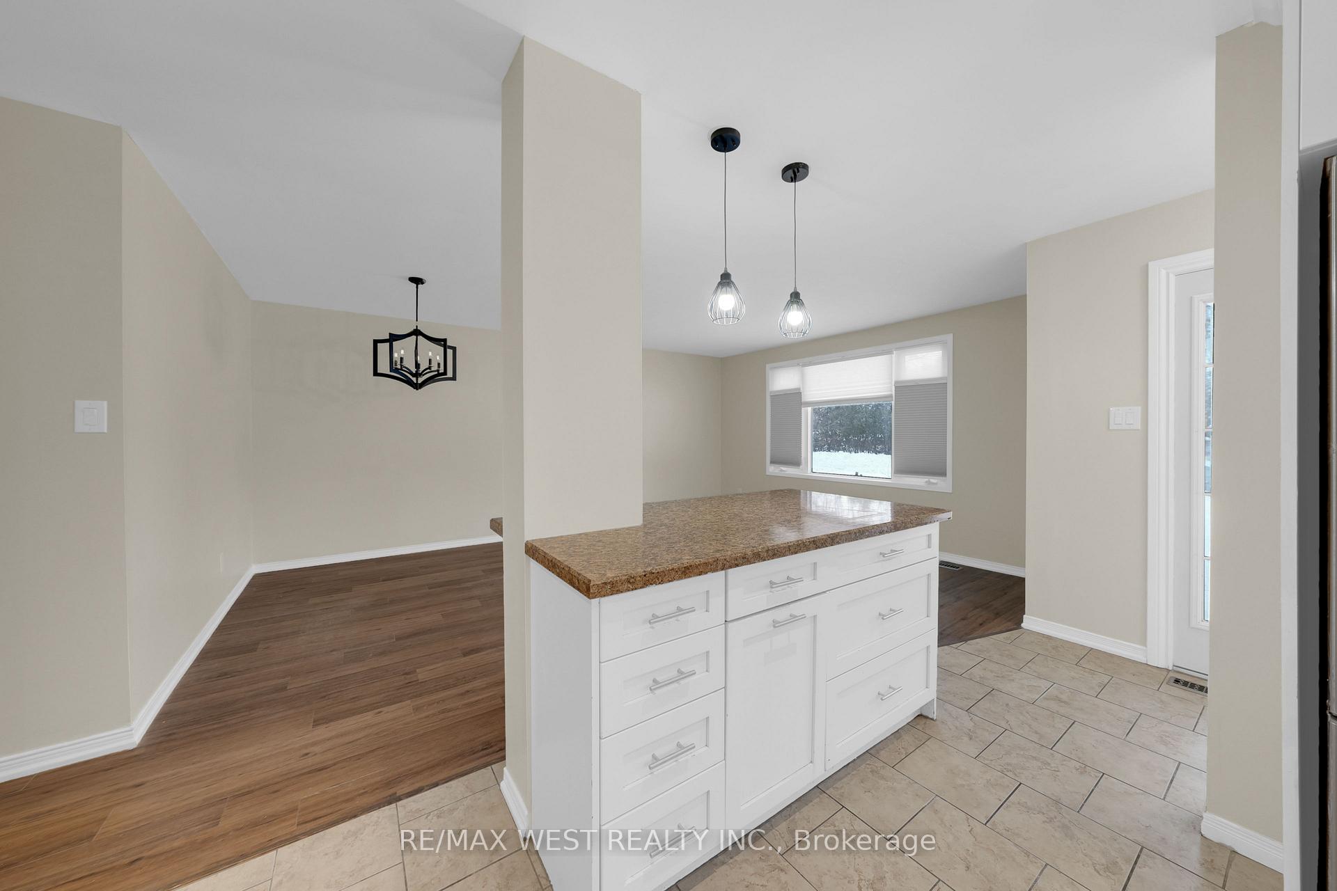 Photo 10 of 48 Collete Crescent, Barrie, Cundles East — HOMEH