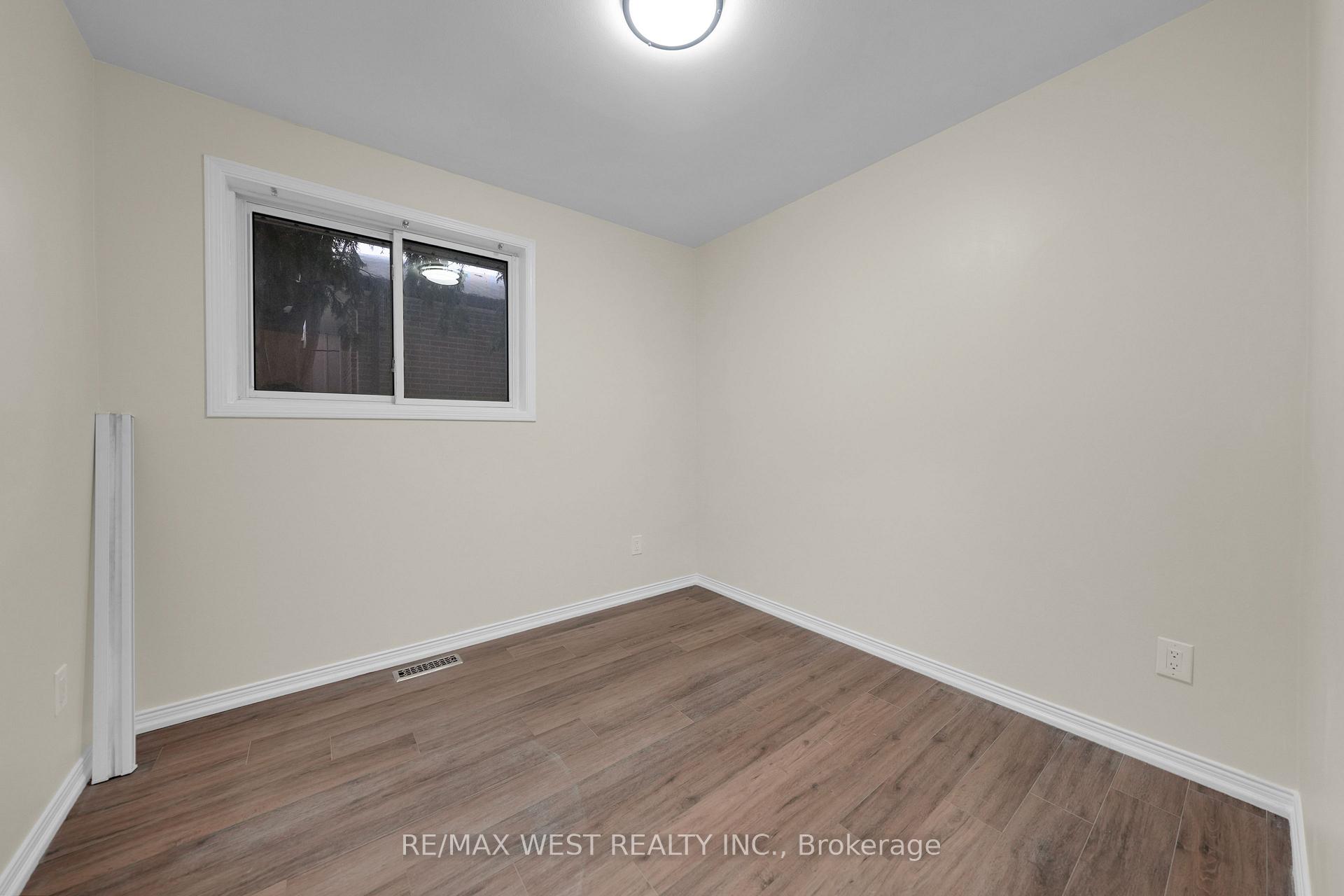 Photo 12 of 48 Collete Crescent, Barrie, Cundles East — HOMEH