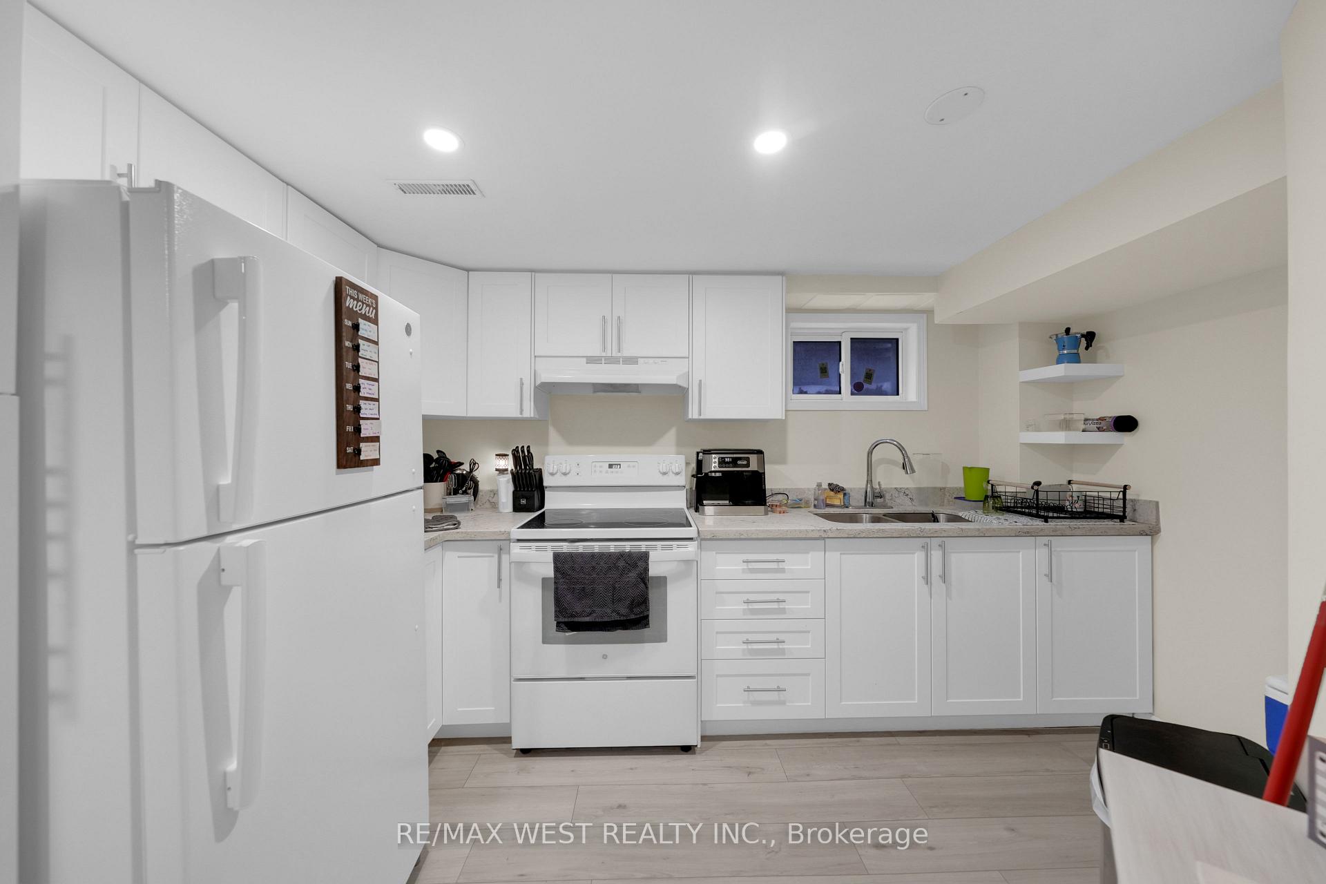 Photo 26 of 48 Collete Crescent, Barrie, Cundles East — HOMEH