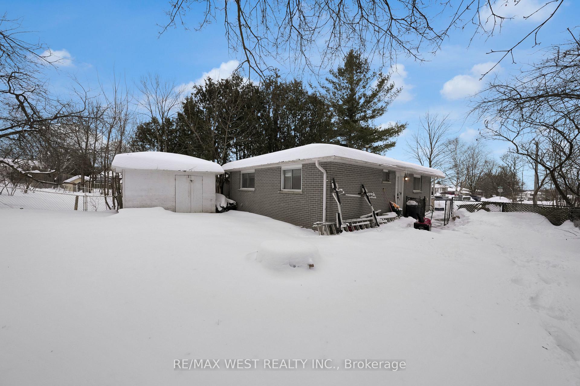Photo 34 of 48 Collete Crescent, Barrie, Cundles East — HOMEH