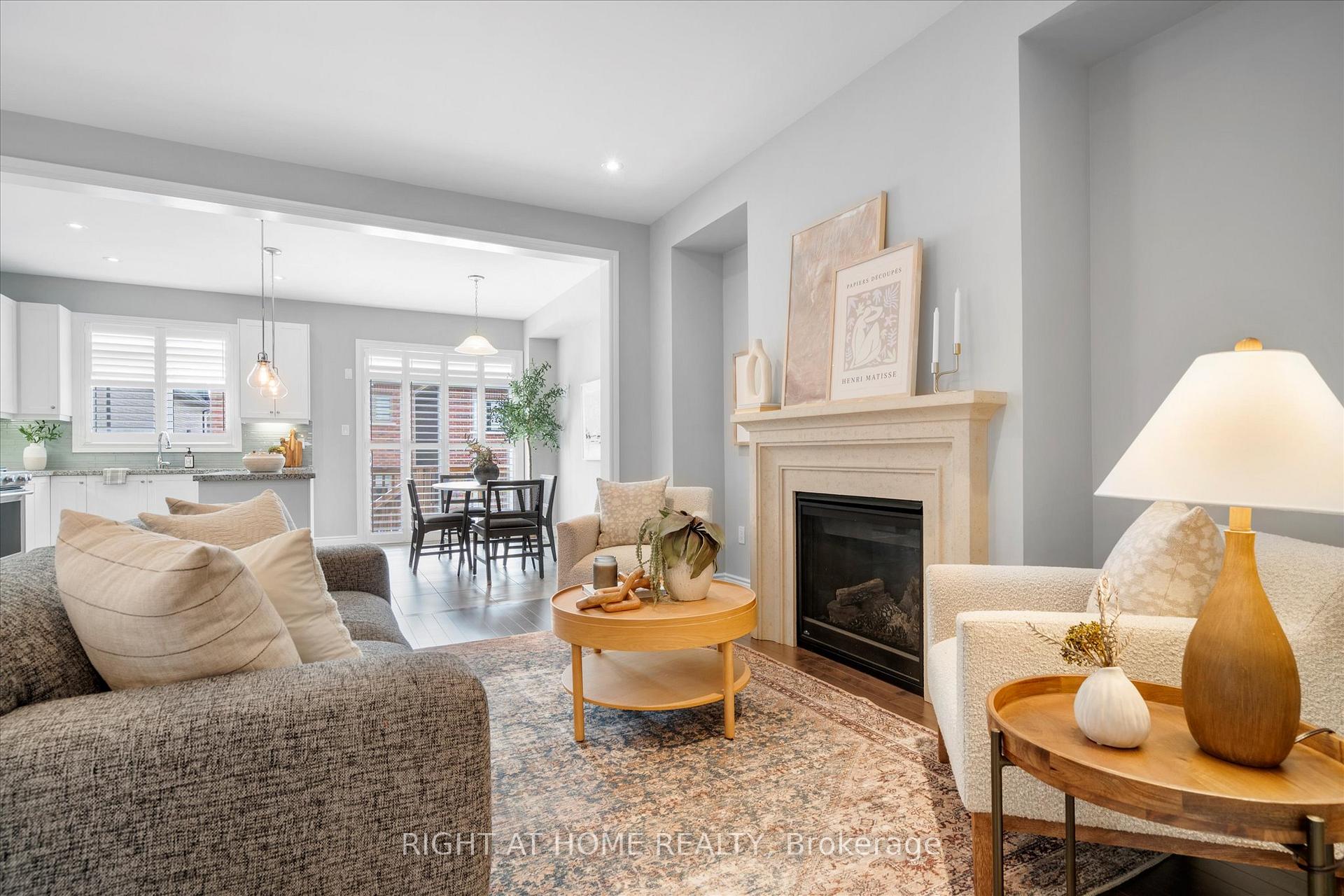 Photo 9 of 250 Cranbrook Crescent, Vaughan, Kleinburg — HOMEH
