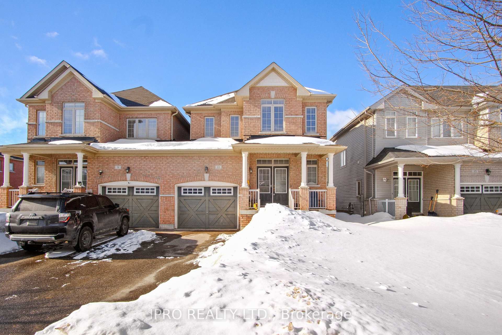 Photo 1 of 11 Pearcey Crescent, Barrie, West Bayfield — HOMEH