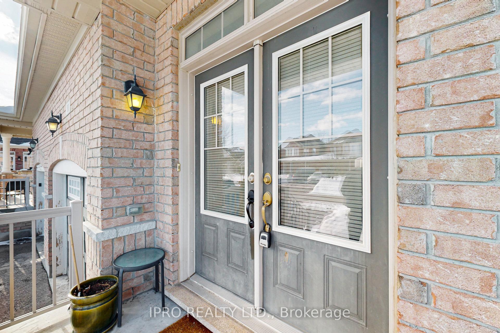 Photo 4 of 11 Pearcey Crescent, Barrie, West Bayfield — HOMEH