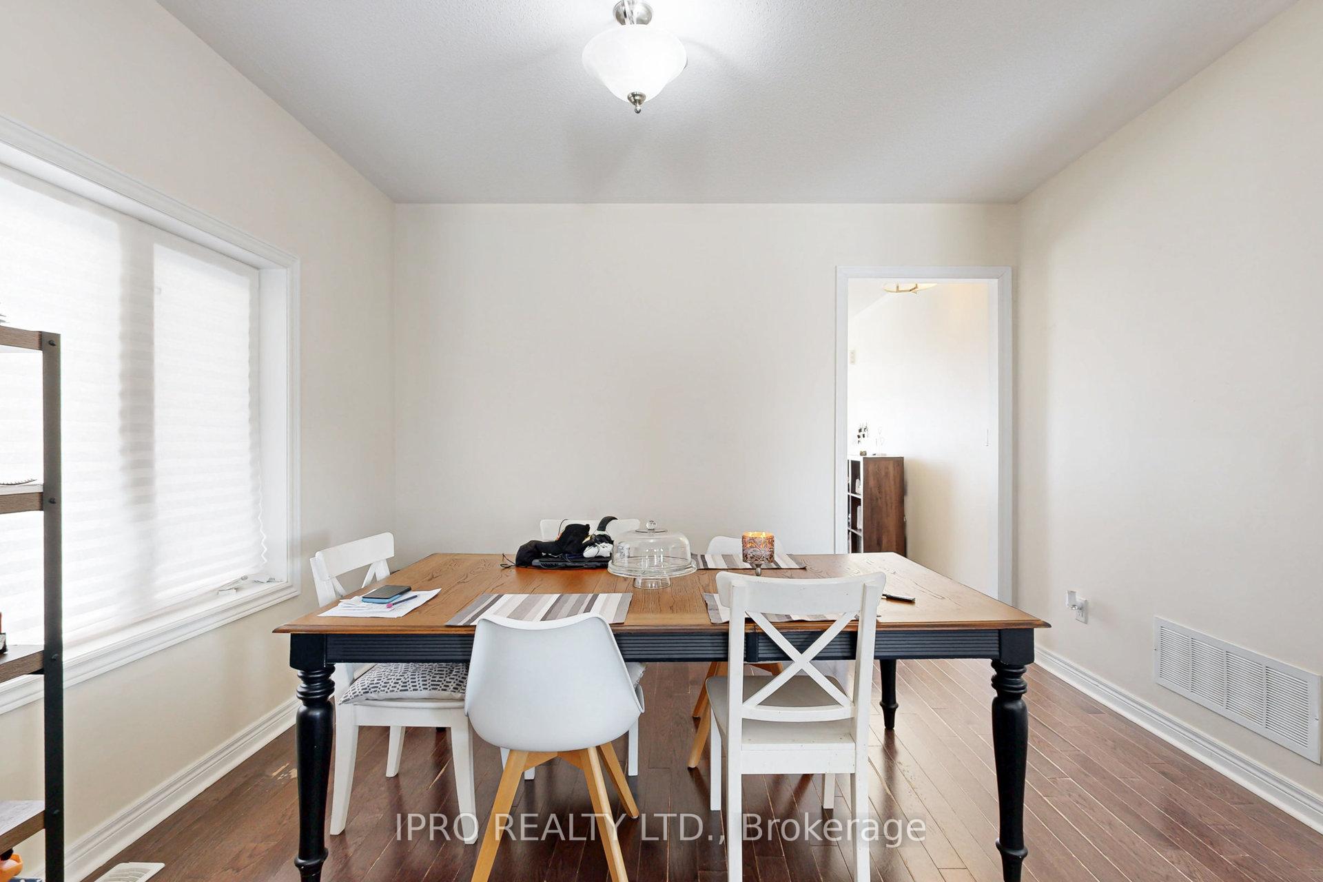 Photo 9 of 11 Pearcey Crescent, Barrie, West Bayfield — HOMEH