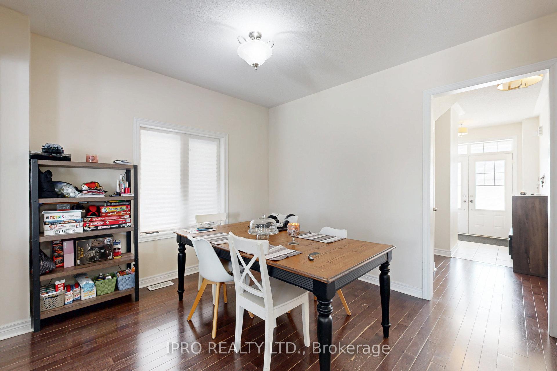Photo 10 of 11 Pearcey Crescent, Barrie, West Bayfield — HOMEH