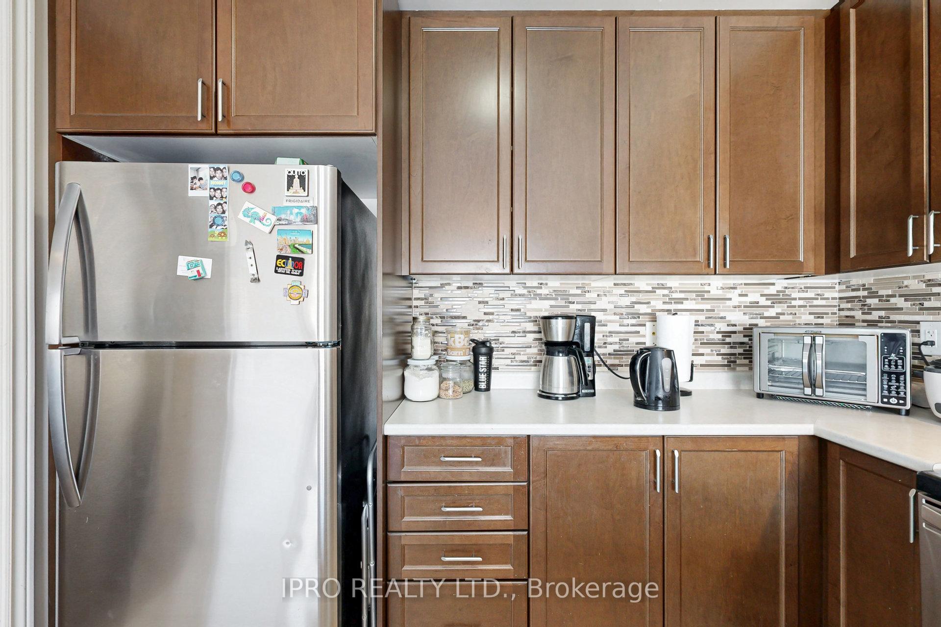 Photo 14 of 11 Pearcey Crescent, Barrie, West Bayfield — HOMEH