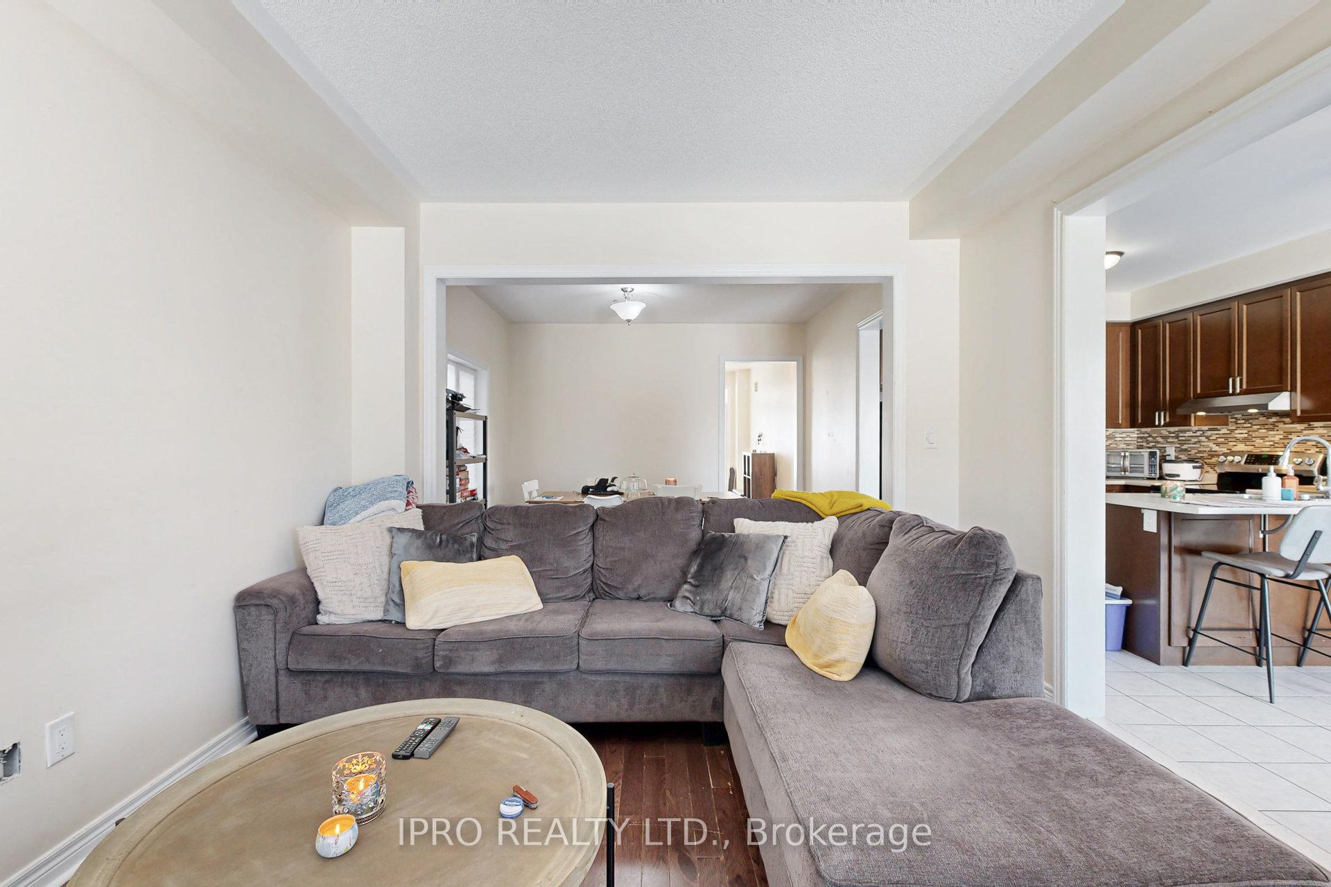 Photo 23 of 11 Pearcey Crescent, Barrie, West Bayfield — HOMEH