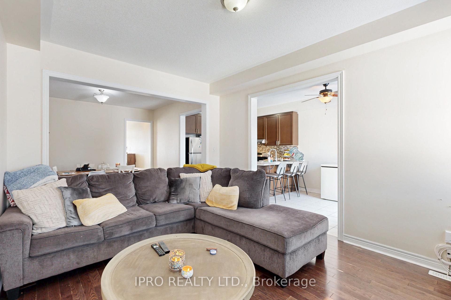 Photo 25 of 11 Pearcey Crescent, Barrie, West Bayfield — HOMEH