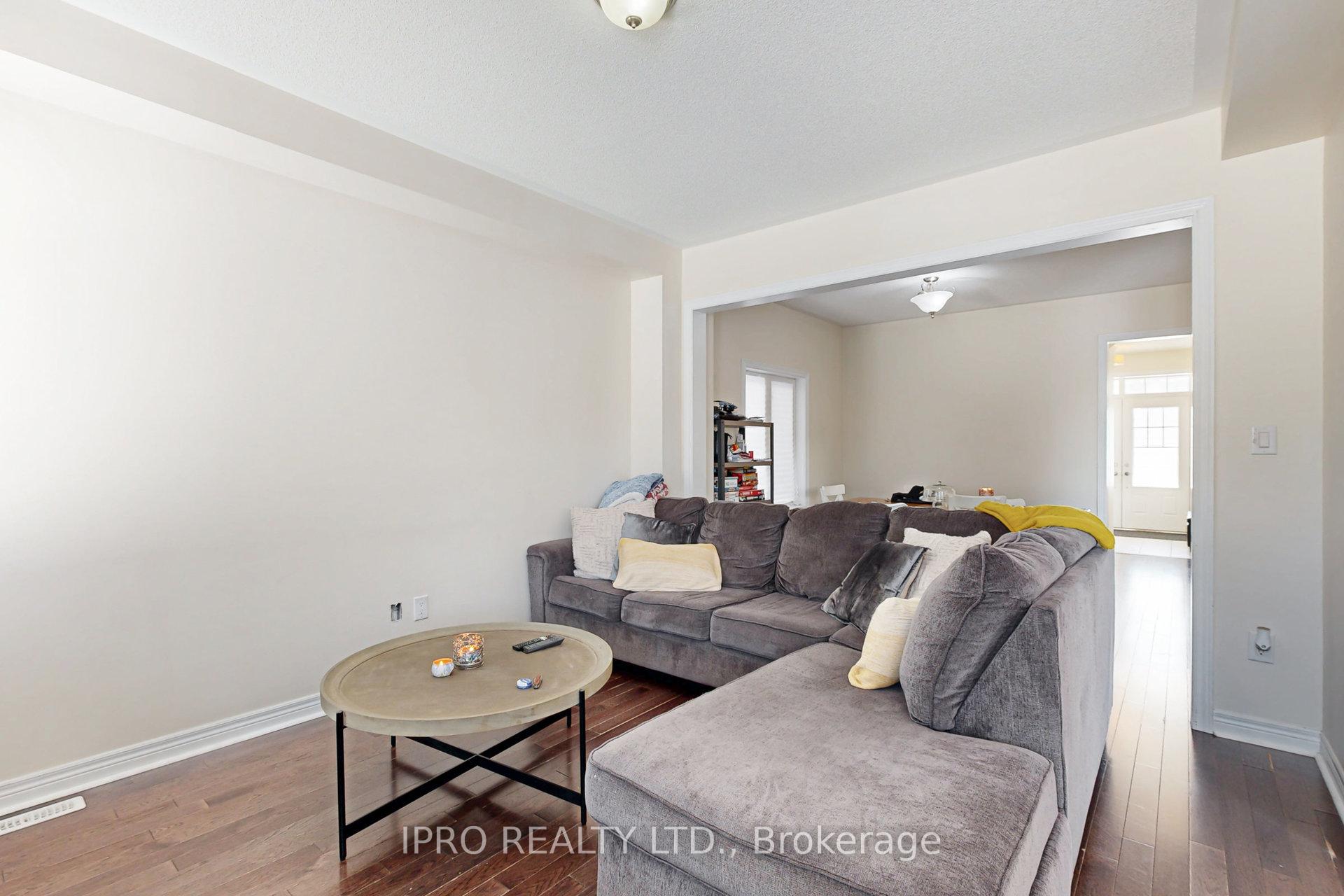 Photo 26 of 11 Pearcey Crescent, Barrie, West Bayfield — HOMEH