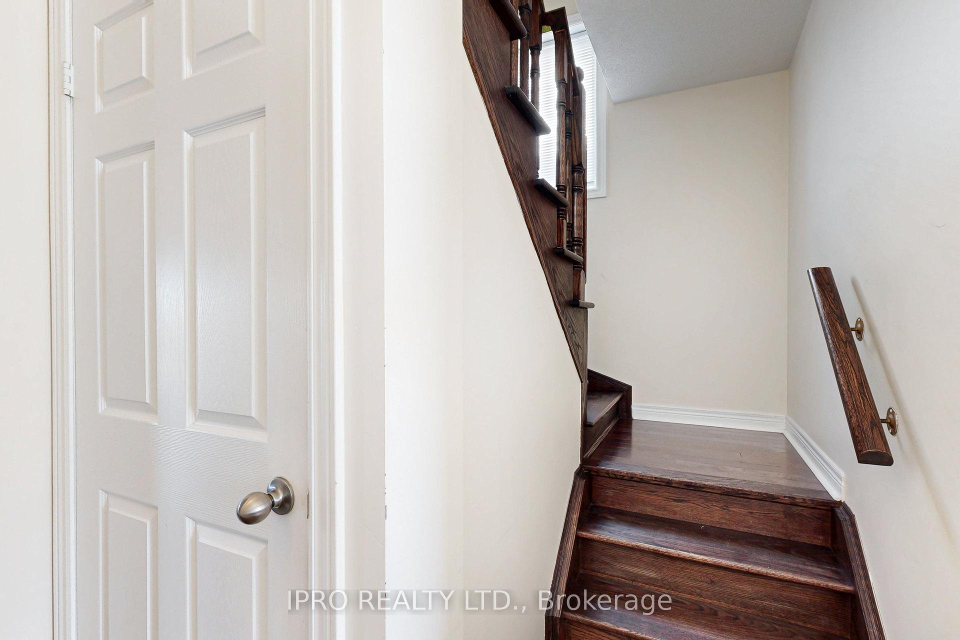 Photo 28 of 11 Pearcey Crescent, Barrie, West Bayfield — HOMEH