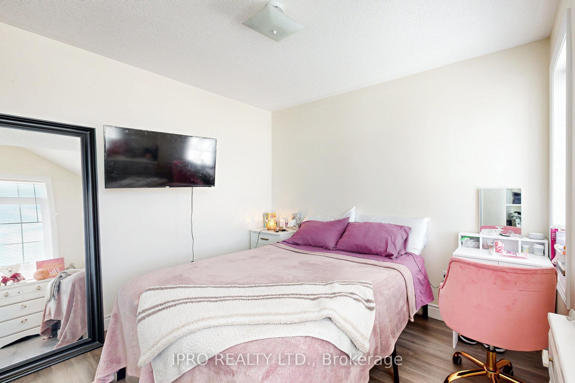 Photo 31 of 11 Pearcey Crescent, Barrie, West Bayfield — HOMEH