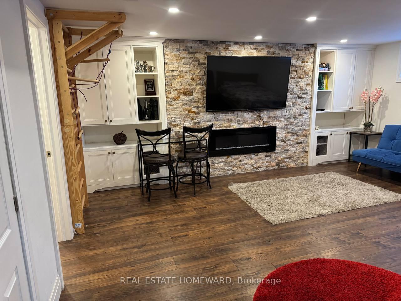 Photo 9 of Unit Lower, 13 Devins Drive, Aurora, Aurora Heights — HOMEH