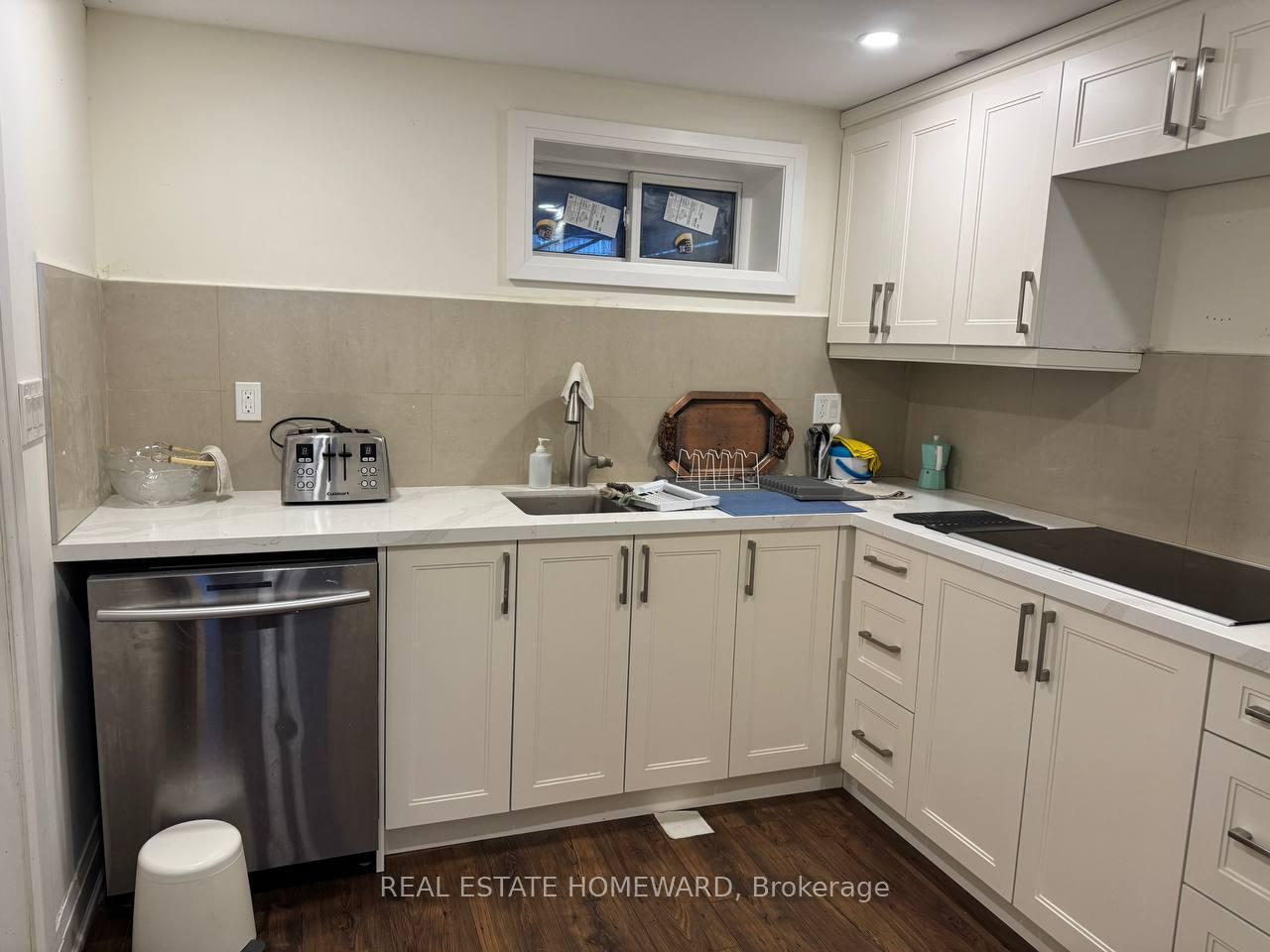 Photo 8 of Unit Lower, 13 Devins Drive, Aurora, Aurora Heights — HOMEH