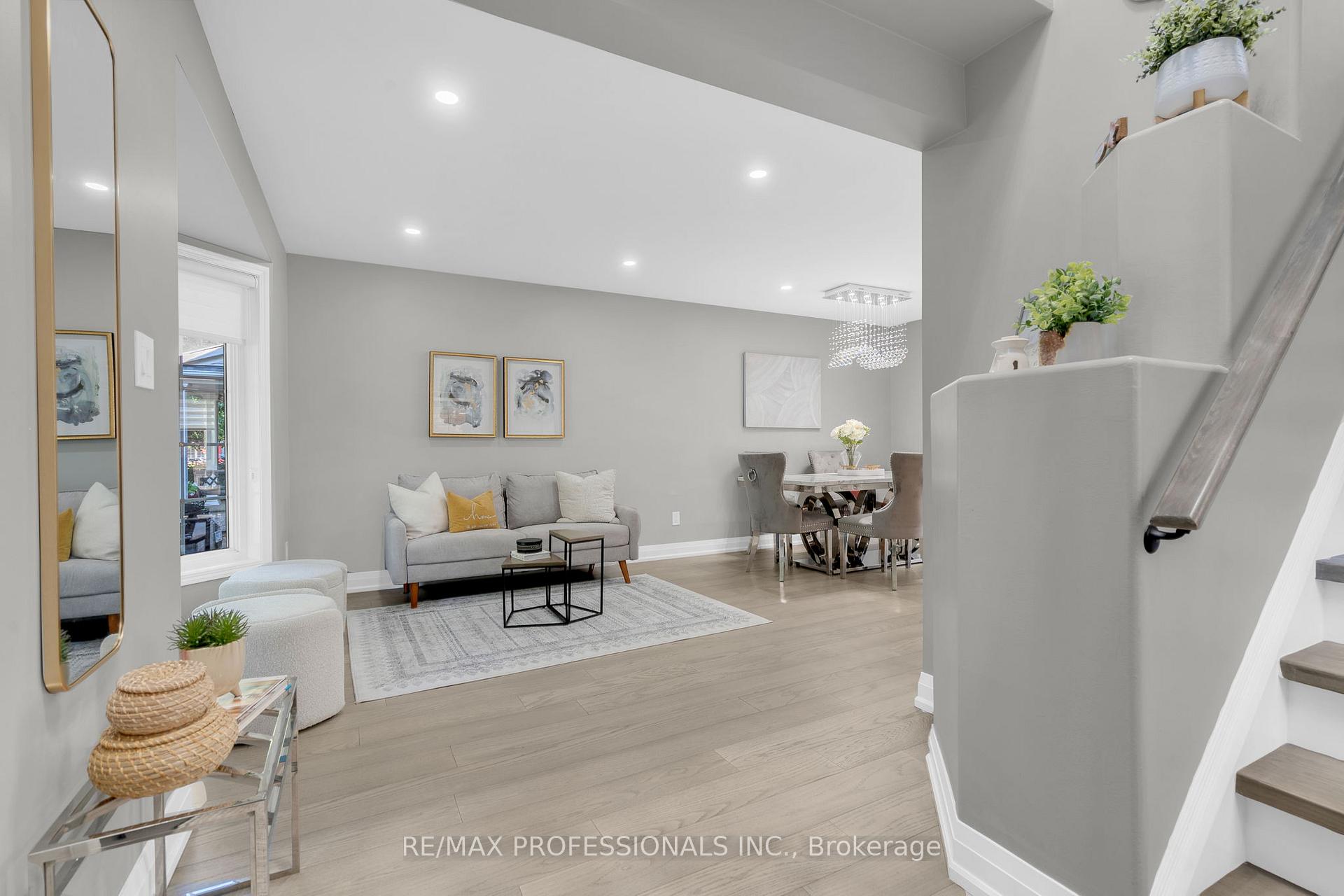 Photo 6 of 2208 Kenneth Crescent, Burlington, Orchard — HOMEH