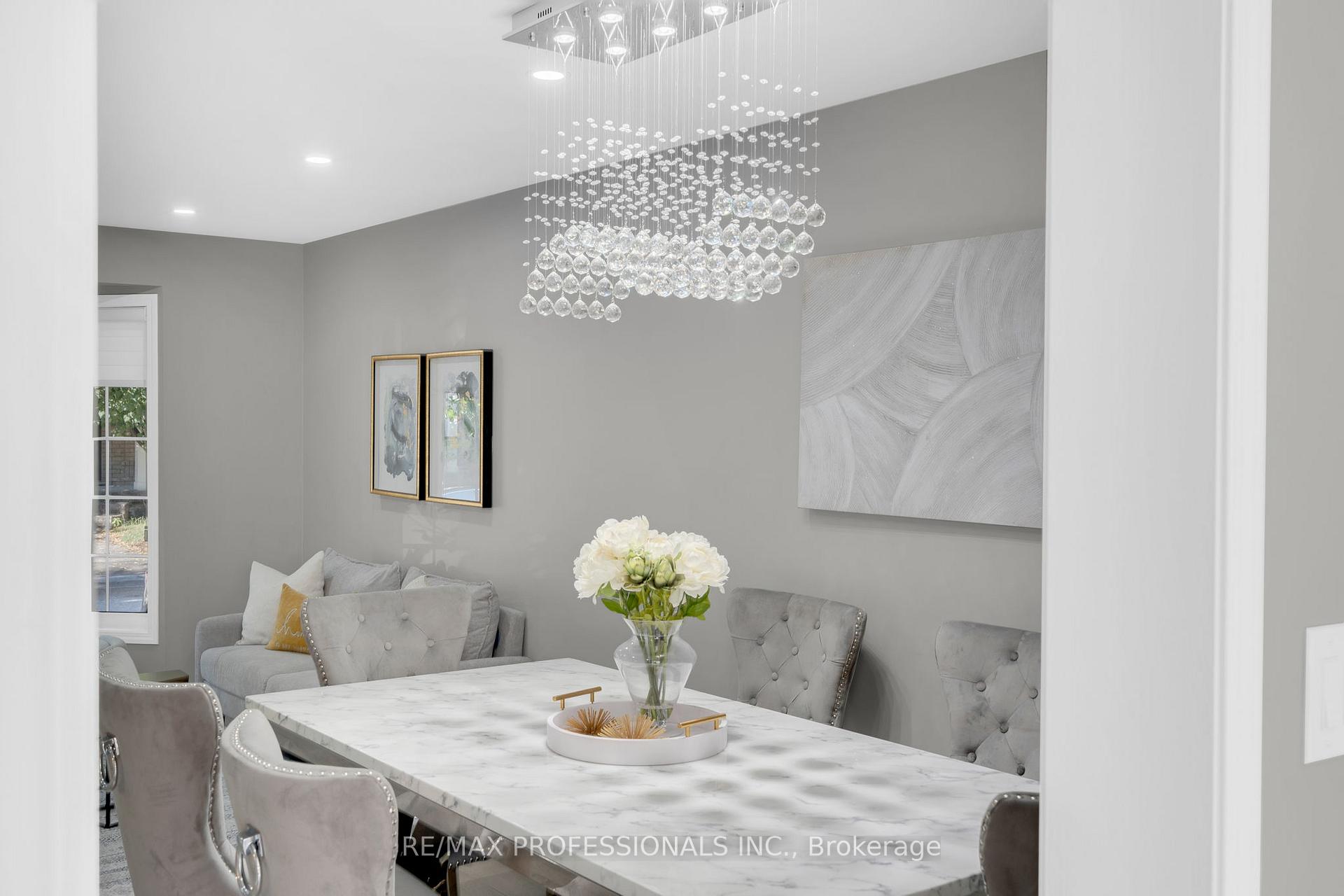 Photo 7 of 2208 Kenneth Crescent, Burlington, Orchard — HOMEH