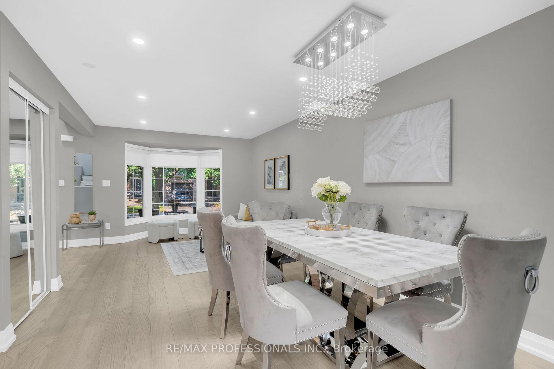 Photo 8 of 2208 Kenneth Crescent, Burlington, Orchard — HOMEH