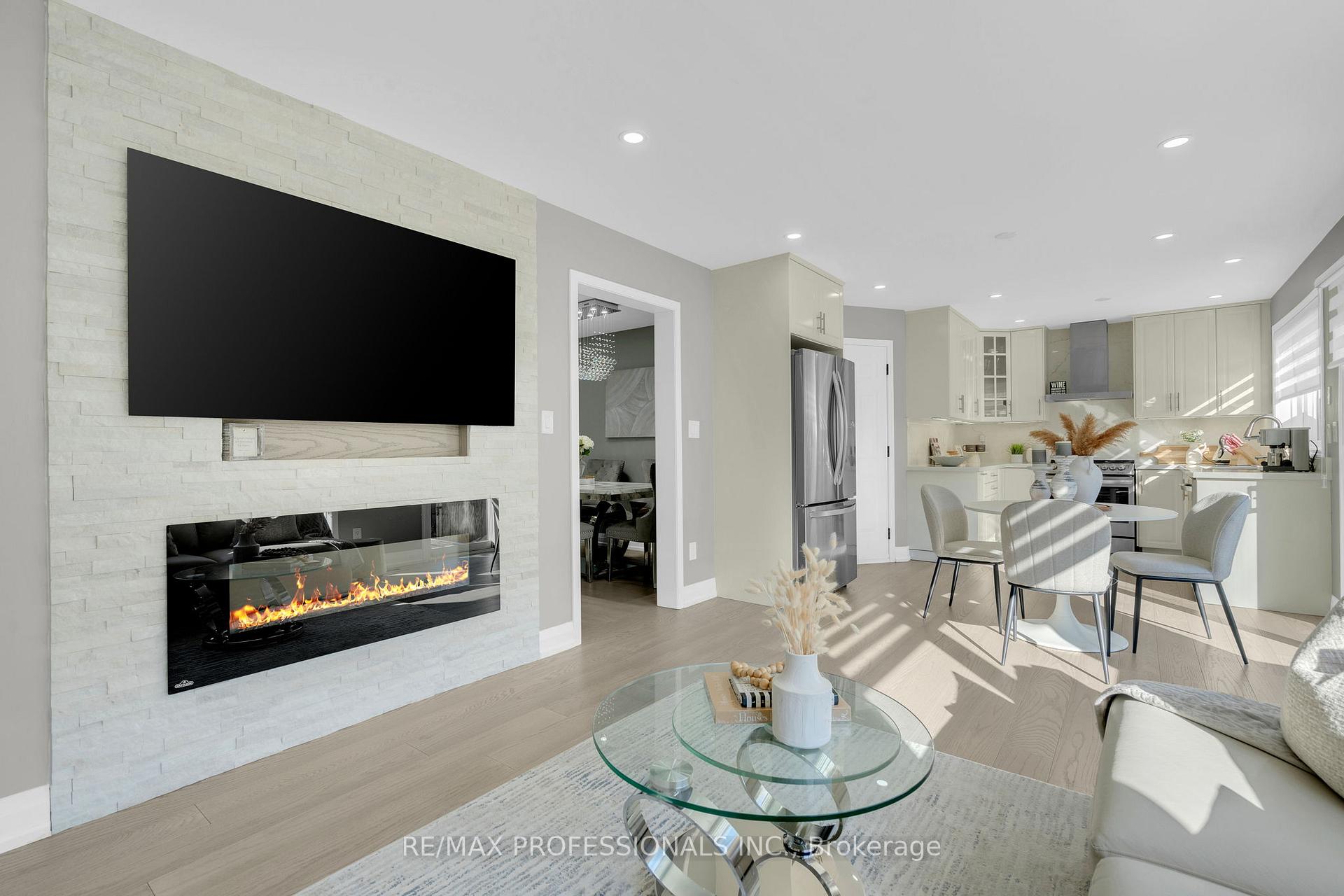 Photo 11 of 2208 Kenneth Crescent, Burlington, Orchard — HOMEH