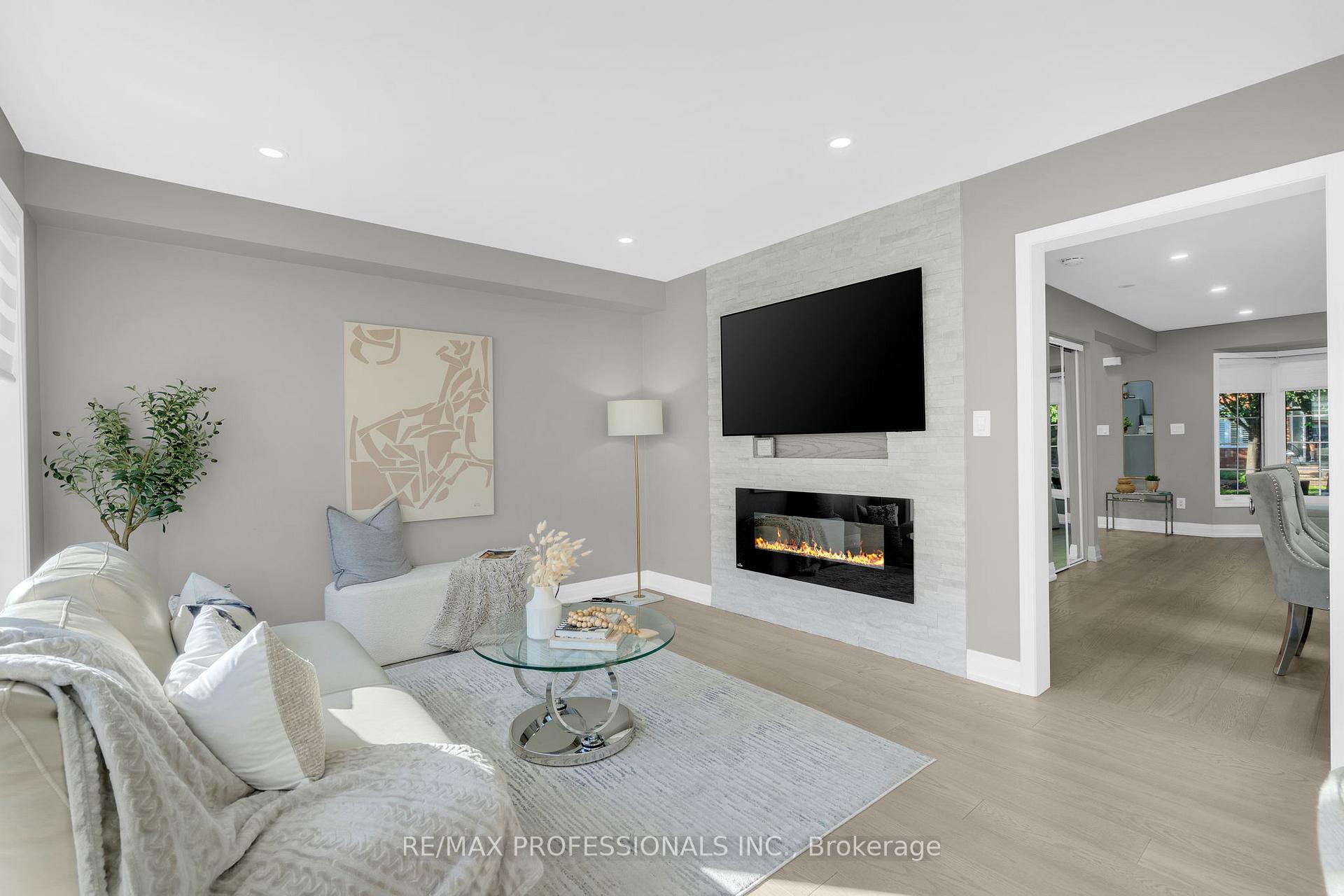 Photo 12 of 2208 Kenneth Crescent, Burlington, Orchard — HOMEH
