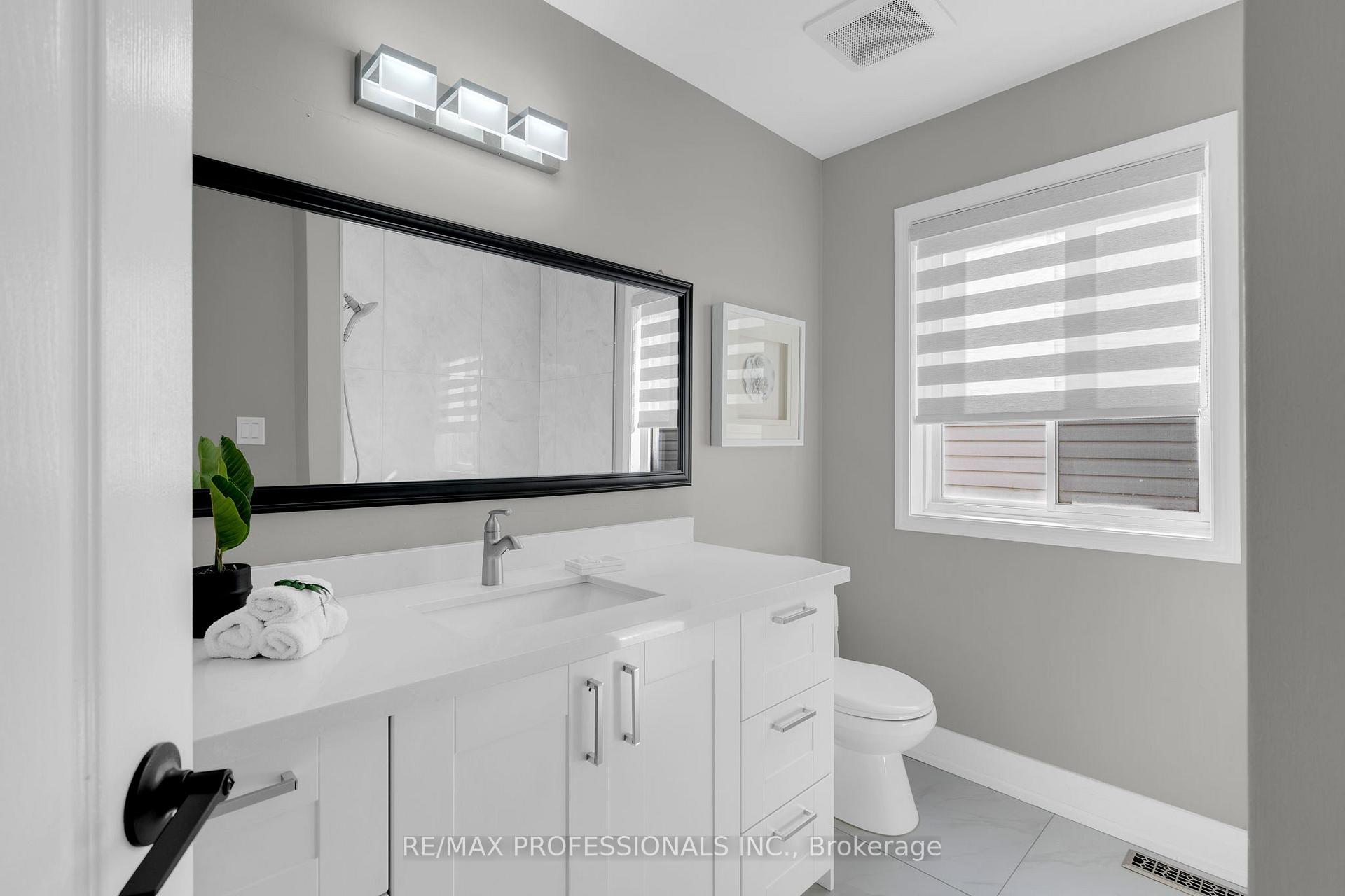 Photo 18 of 2208 Kenneth Crescent, Burlington, Orchard — HOMEH
