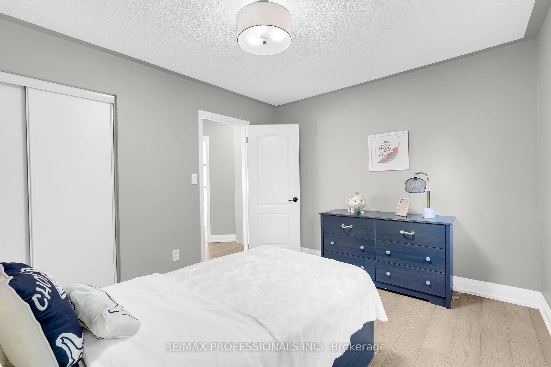 Photo 21 of 2208 Kenneth Crescent, Burlington, Orchard — HOMEH