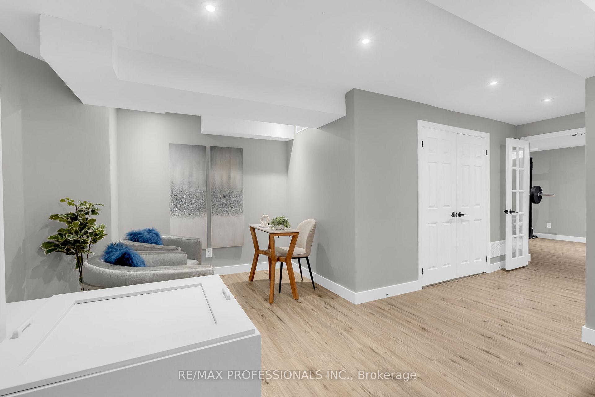 Photo 37 of 2208 Kenneth Crescent, Burlington, Orchard — HOMEH
