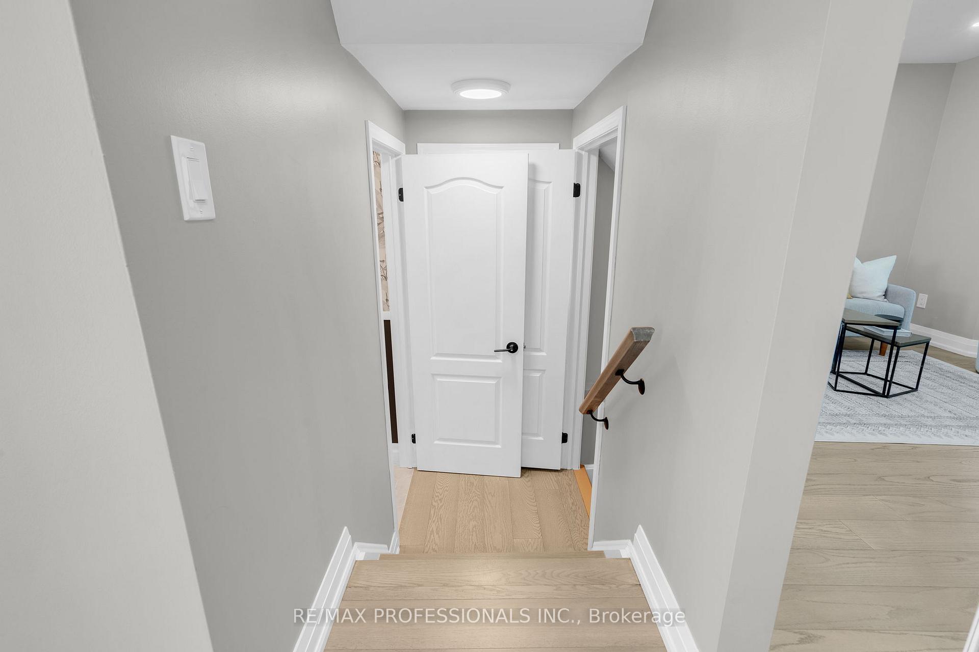 Photo 38 of 2208 Kenneth Crescent, Burlington, Orchard — HOMEH