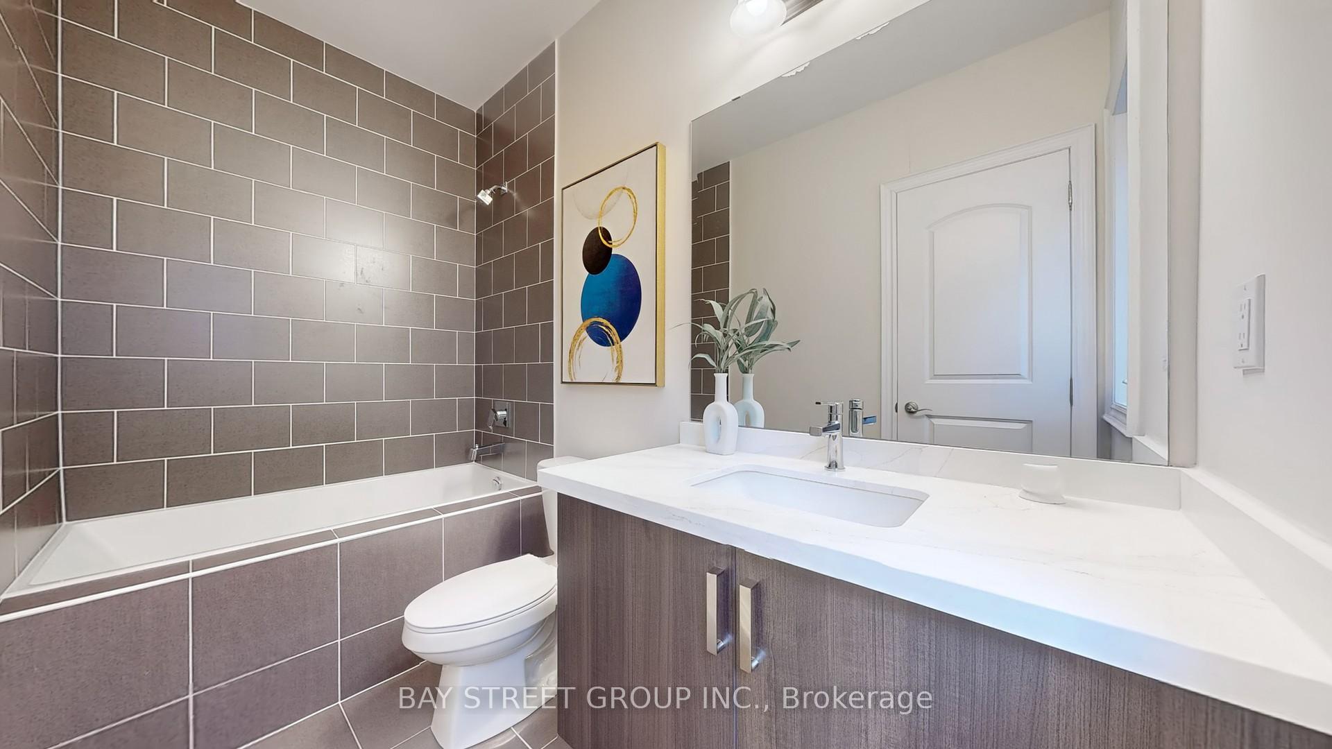 Photo 33 of 48 Foley Crescent, Vaughan, Patterson — HOMEH