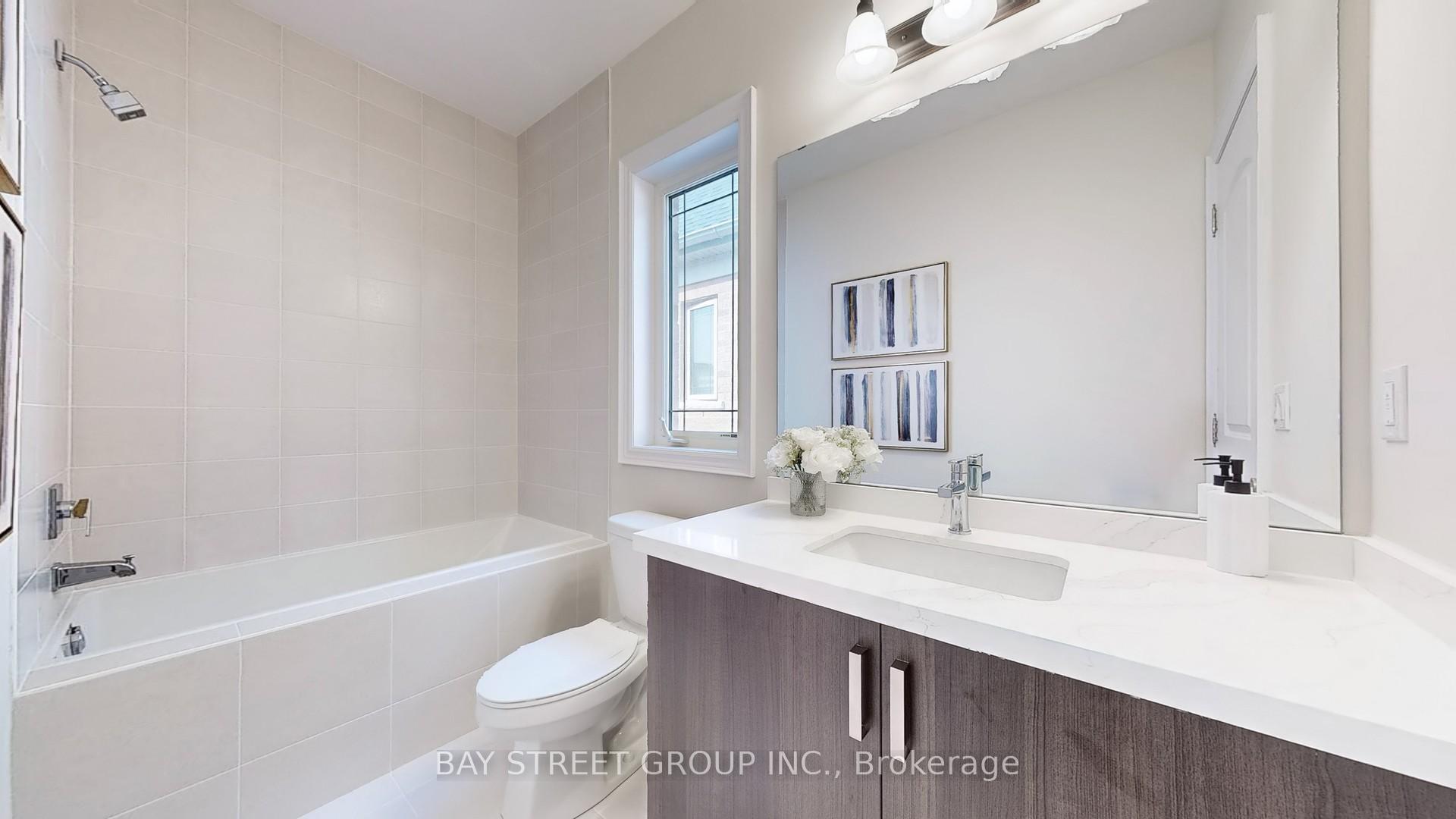 Photo 36 of 48 Foley Crescent, Vaughan, Patterson — HOMEH