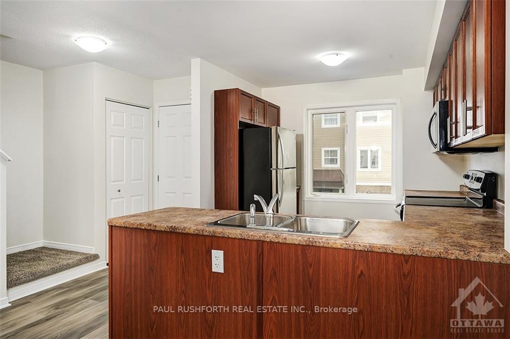 Photo 10 of 413 SADAR Private, Ottawa, Barrhaven - Cedargrove/Fraserdale — HOMEH