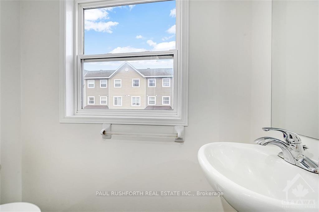 Photo 12 of 413 SADAR Private, Ottawa, Barrhaven - Cedargrove/Fraserdale — HOMEH