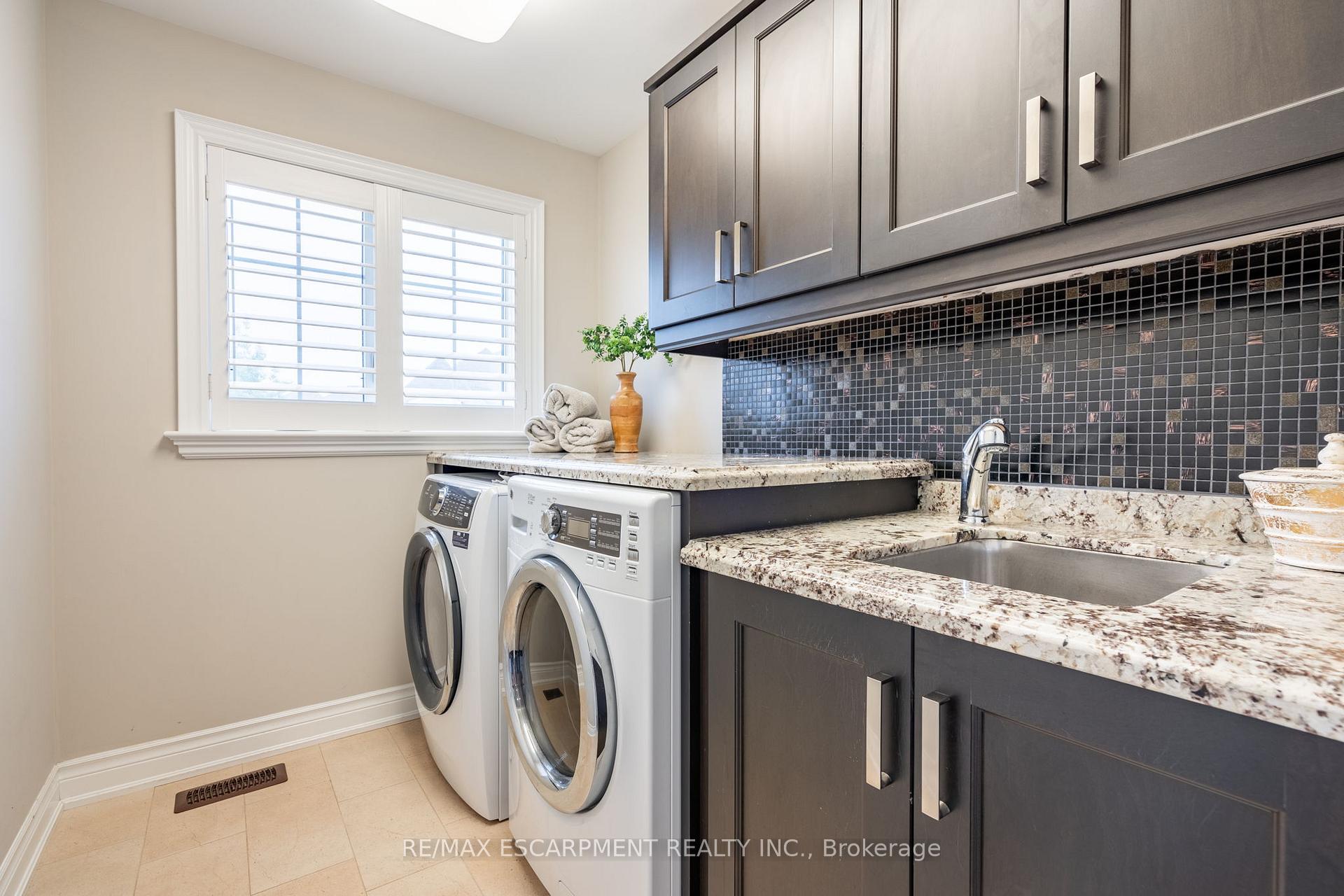 Photo 24 of 4610 Cornerstone Drive, Burlington, Alton — HOMEH