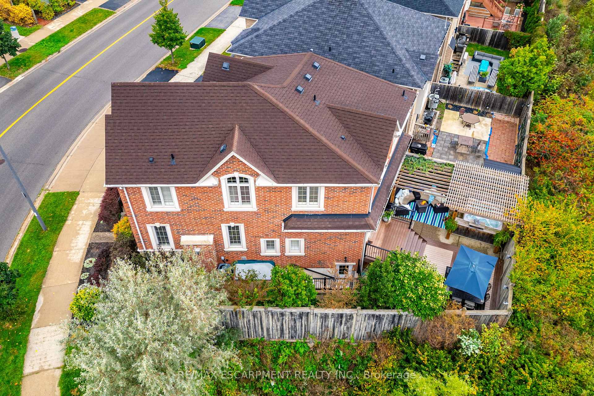 Photo 35 of 4610 Cornerstone Drive, Burlington, Alton — HOMEH