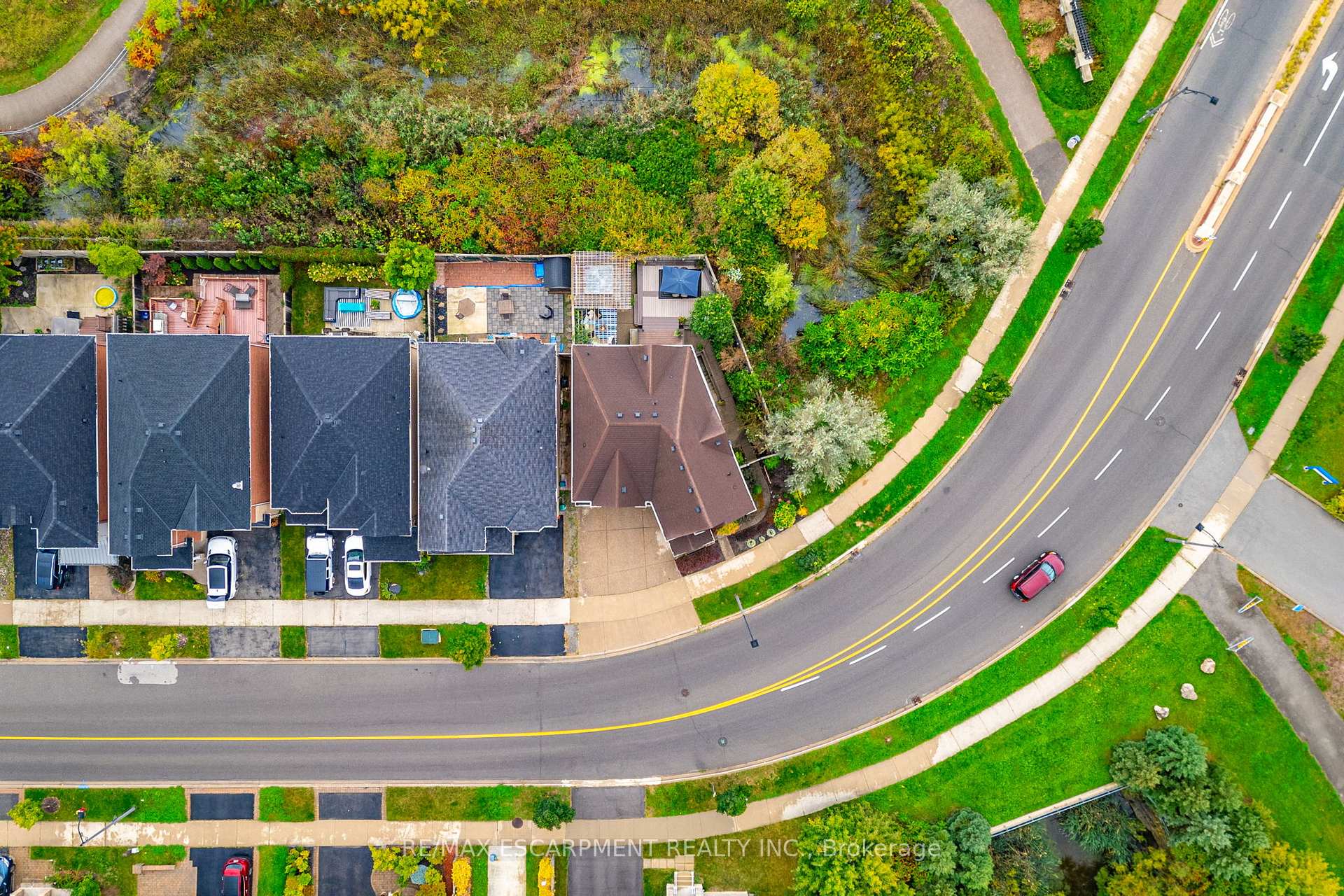 Photo 36 of 4610 Cornerstone Drive, Burlington, Alton — HOMEH