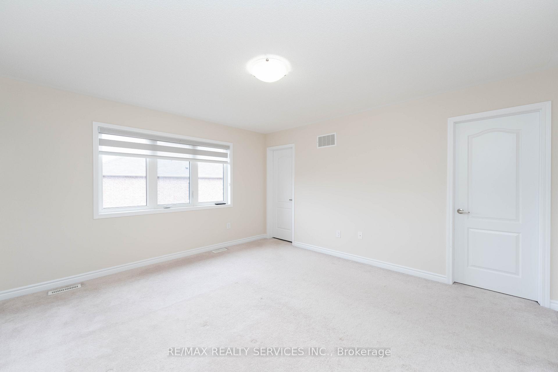 Photo 22 of 29 Circus Crescent N, Brampton, Northwest Brampton — HOMEH
