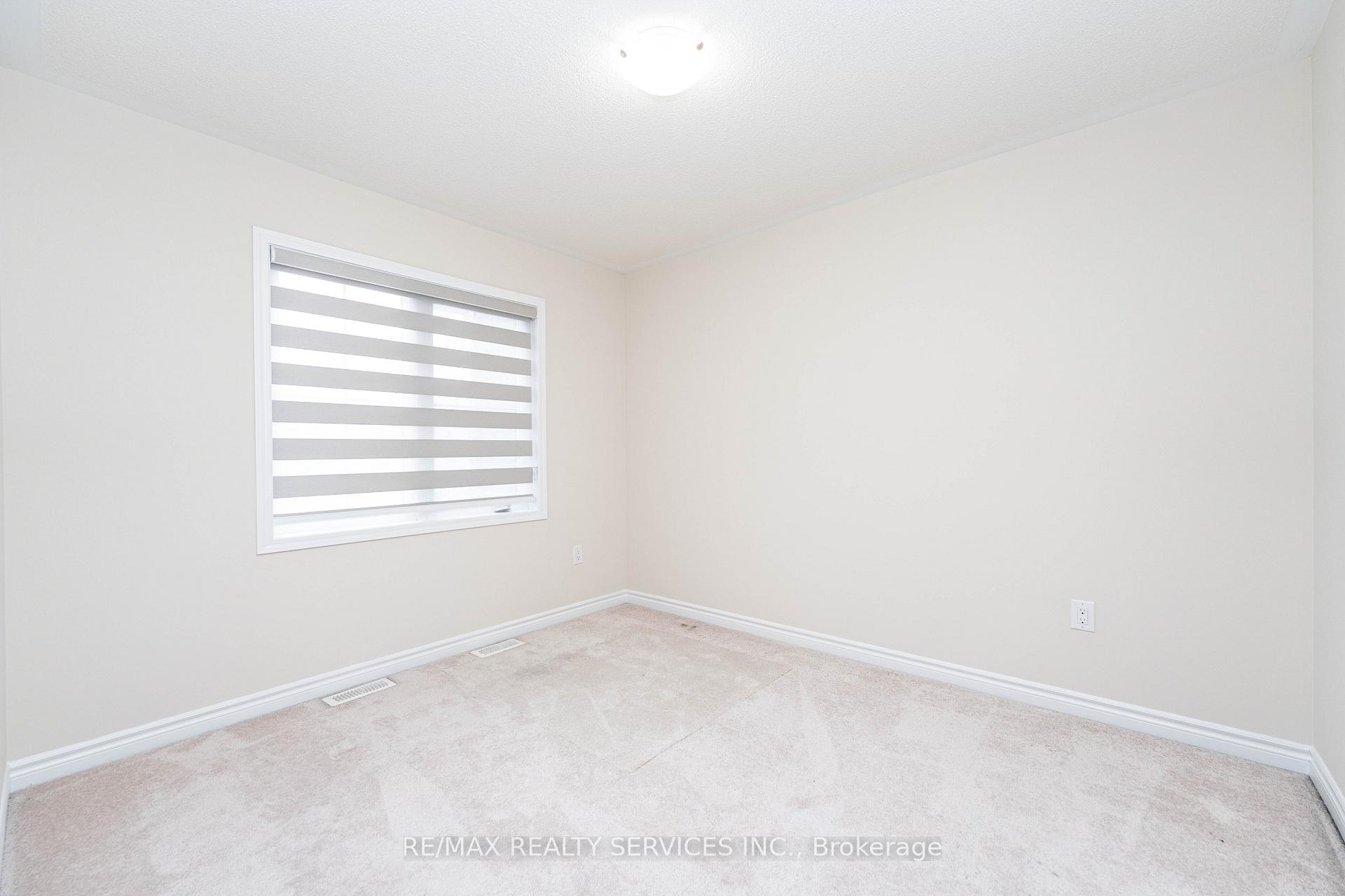 Photo 29 of 29 Circus Crescent N, Brampton, Northwest Brampton — HOMEH