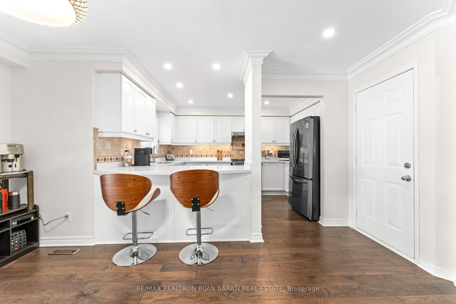 Photo 12 of 18 Monteith Crescent, Vaughan, Maple — HOMEH
