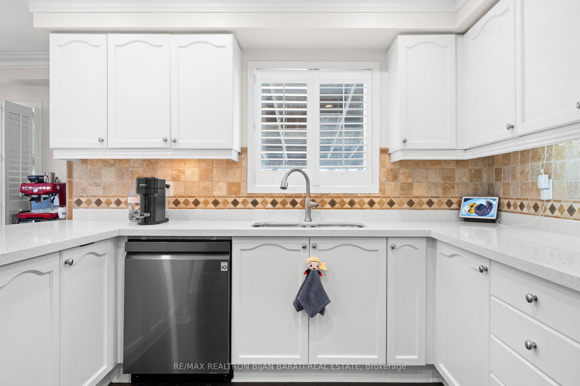 Photo 14 of 18 Monteith Crescent, Vaughan, Maple — HOMEH