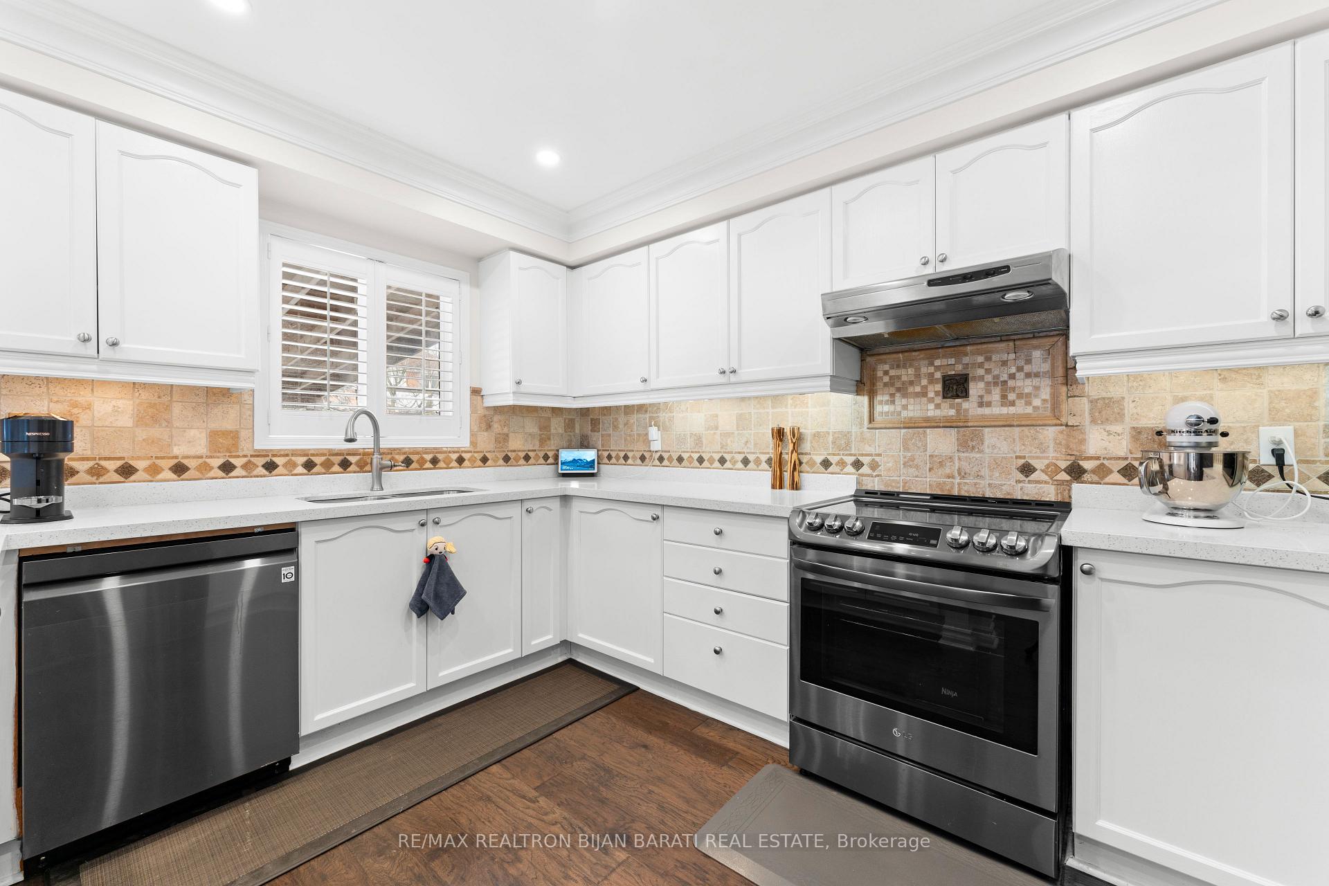 Photo 15 of 18 Monteith Crescent, Vaughan, Maple — HOMEH