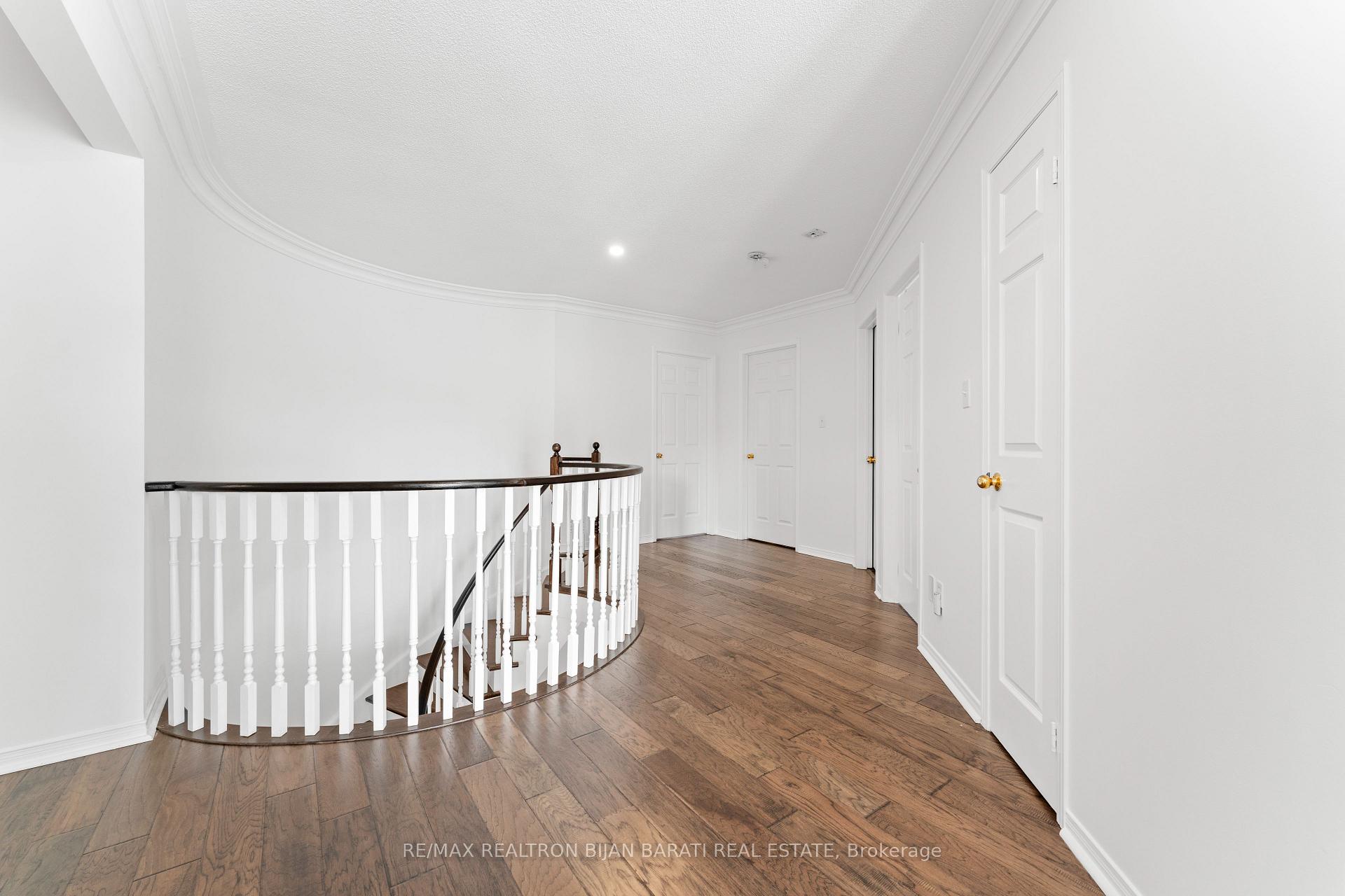 Photo 22 of 18 Monteith Crescent, Vaughan, Maple — HOMEH