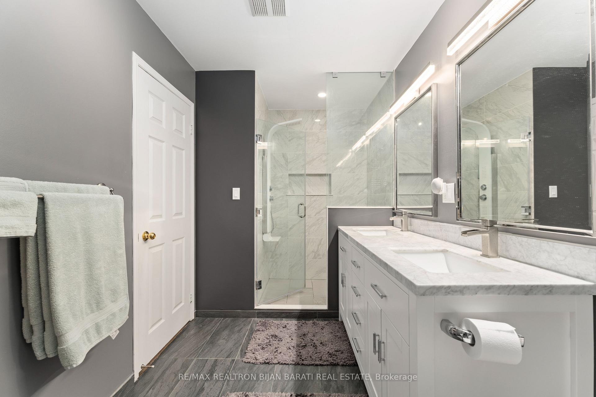 Photo 25 of 18 Monteith Crescent, Vaughan, Maple — HOMEH