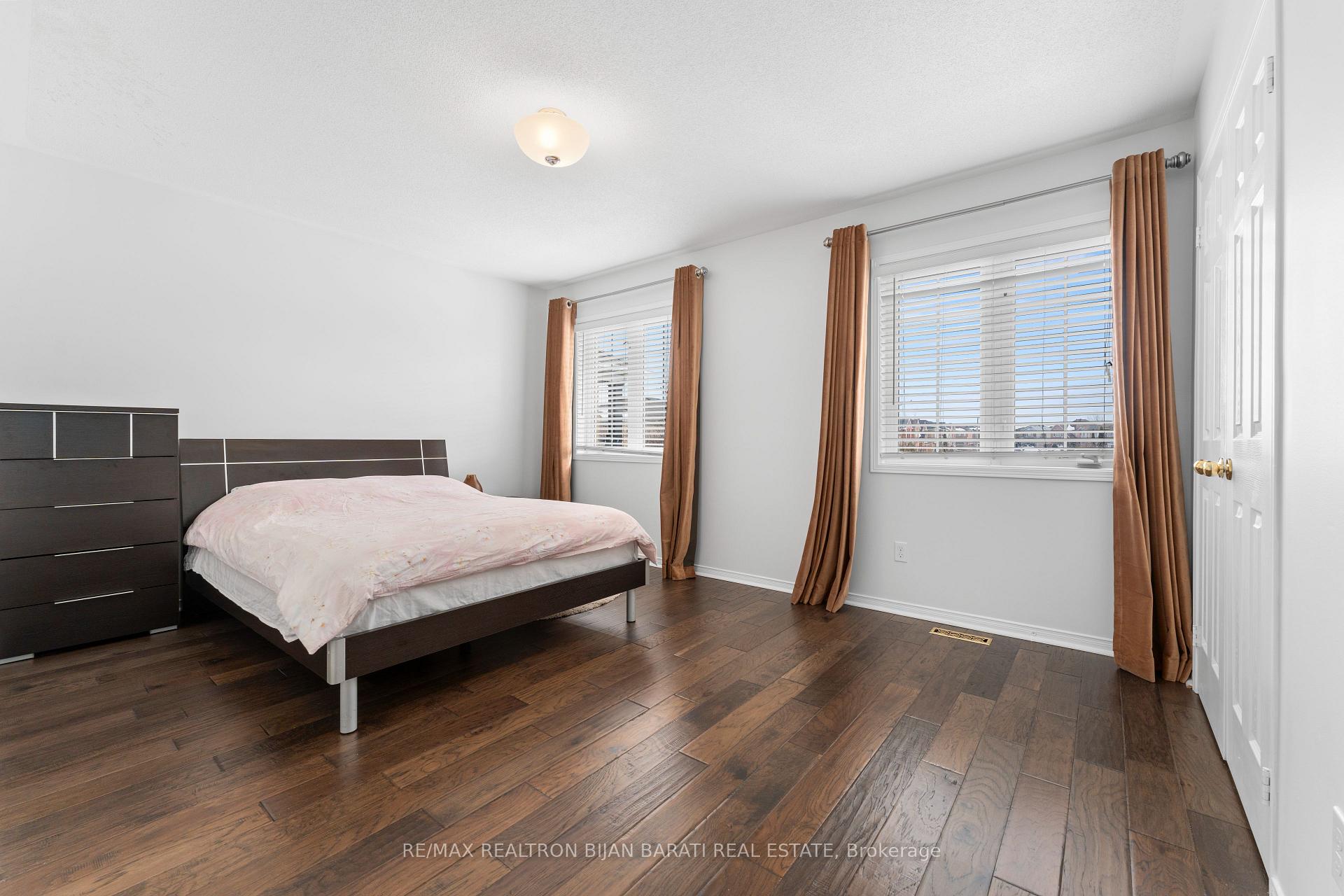 Photo 26 of 18 Monteith Crescent, Vaughan, Maple — HOMEH