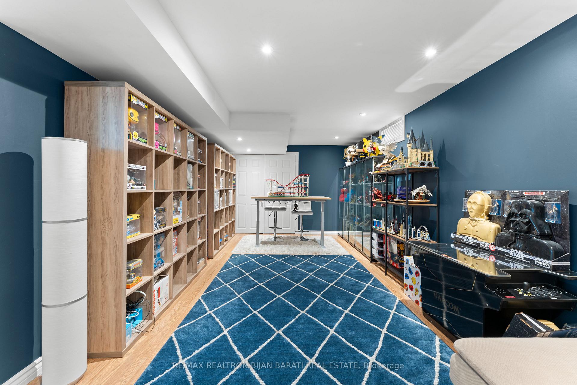 Photo 34 of 18 Monteith Crescent, Vaughan, Maple — HOMEH