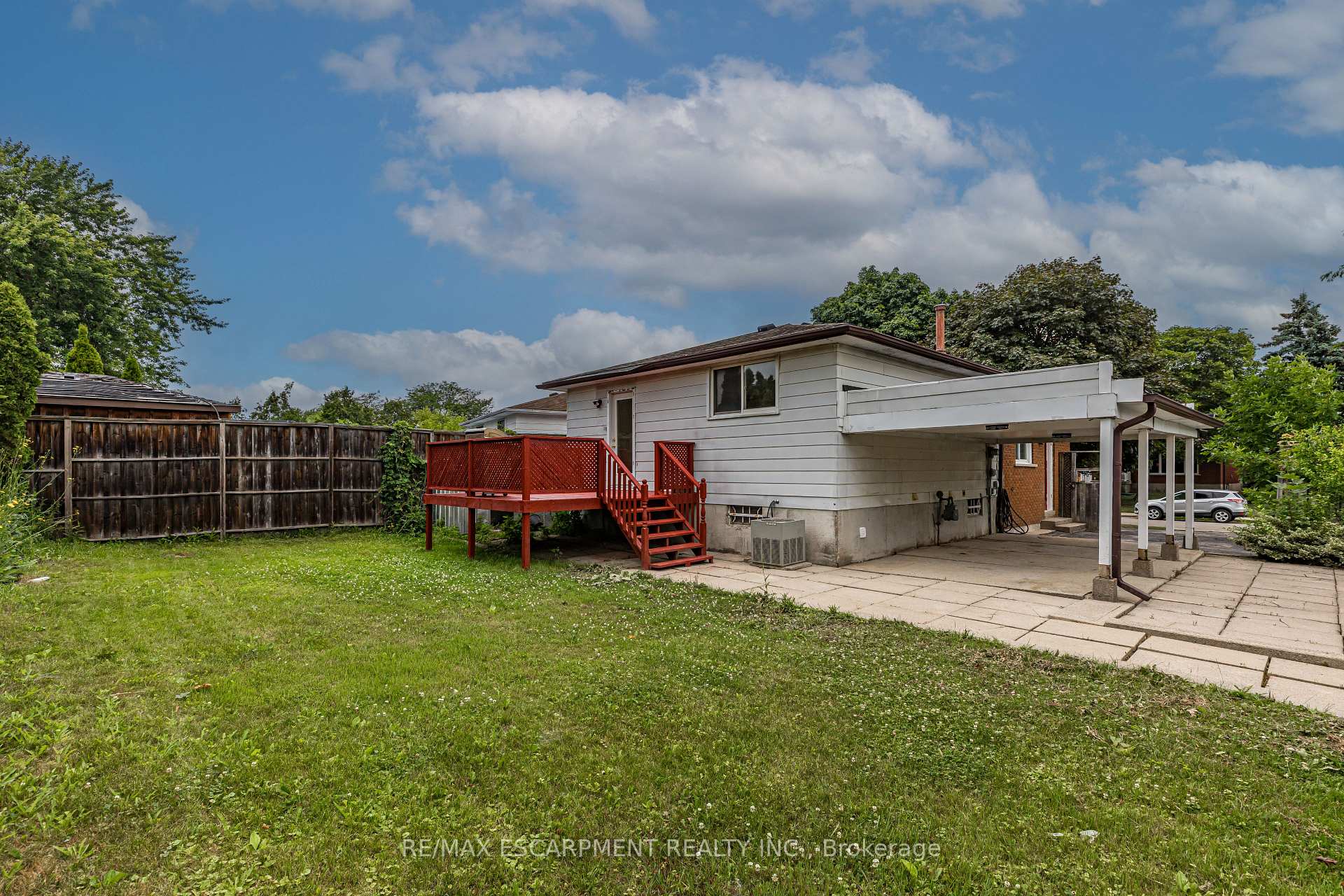 Photo 13 of 20 Laird Drive, Hamilton, Lisgar — HOMEH