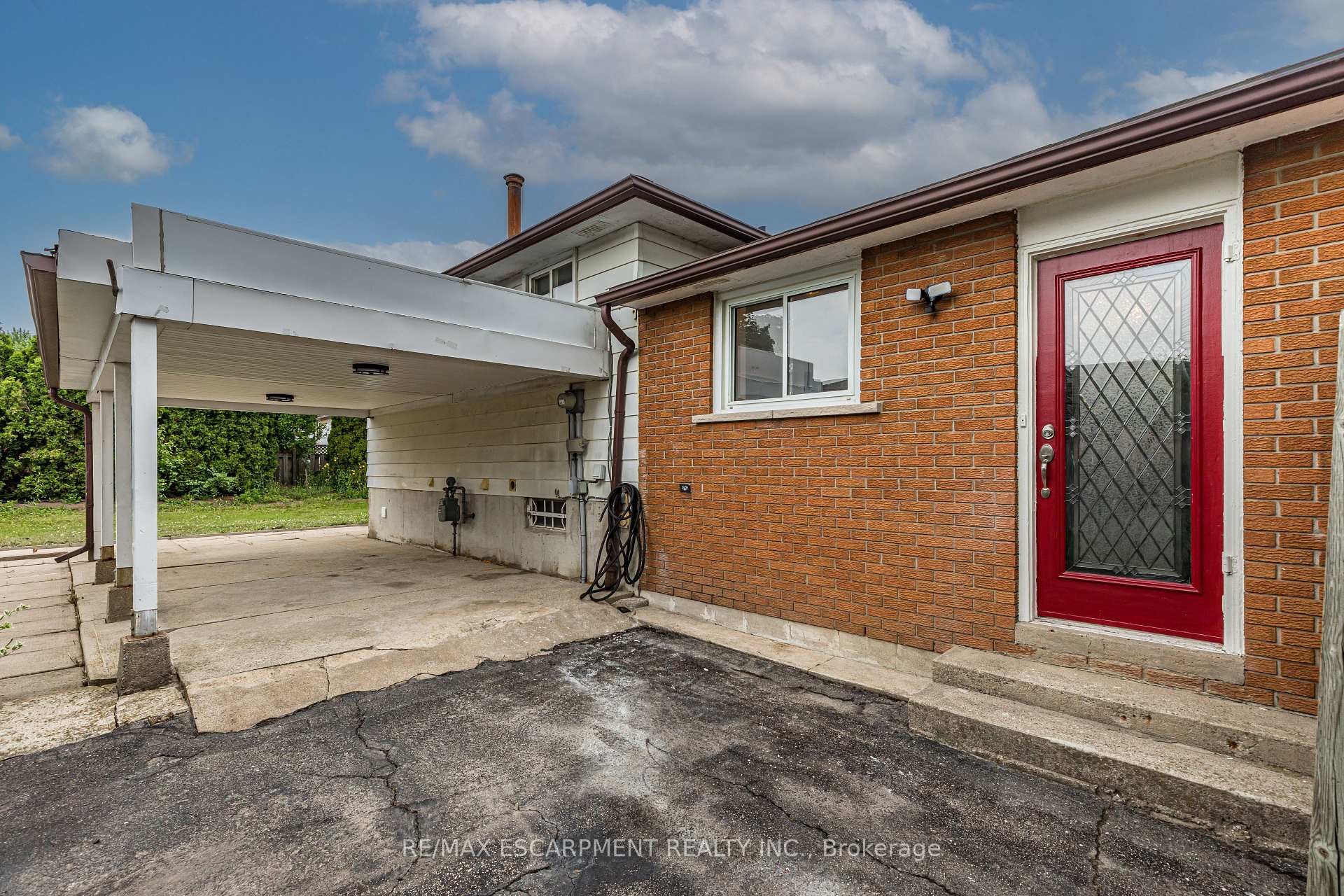 Photo 14 of 20 Laird Drive, Hamilton, Lisgar — HOMEH